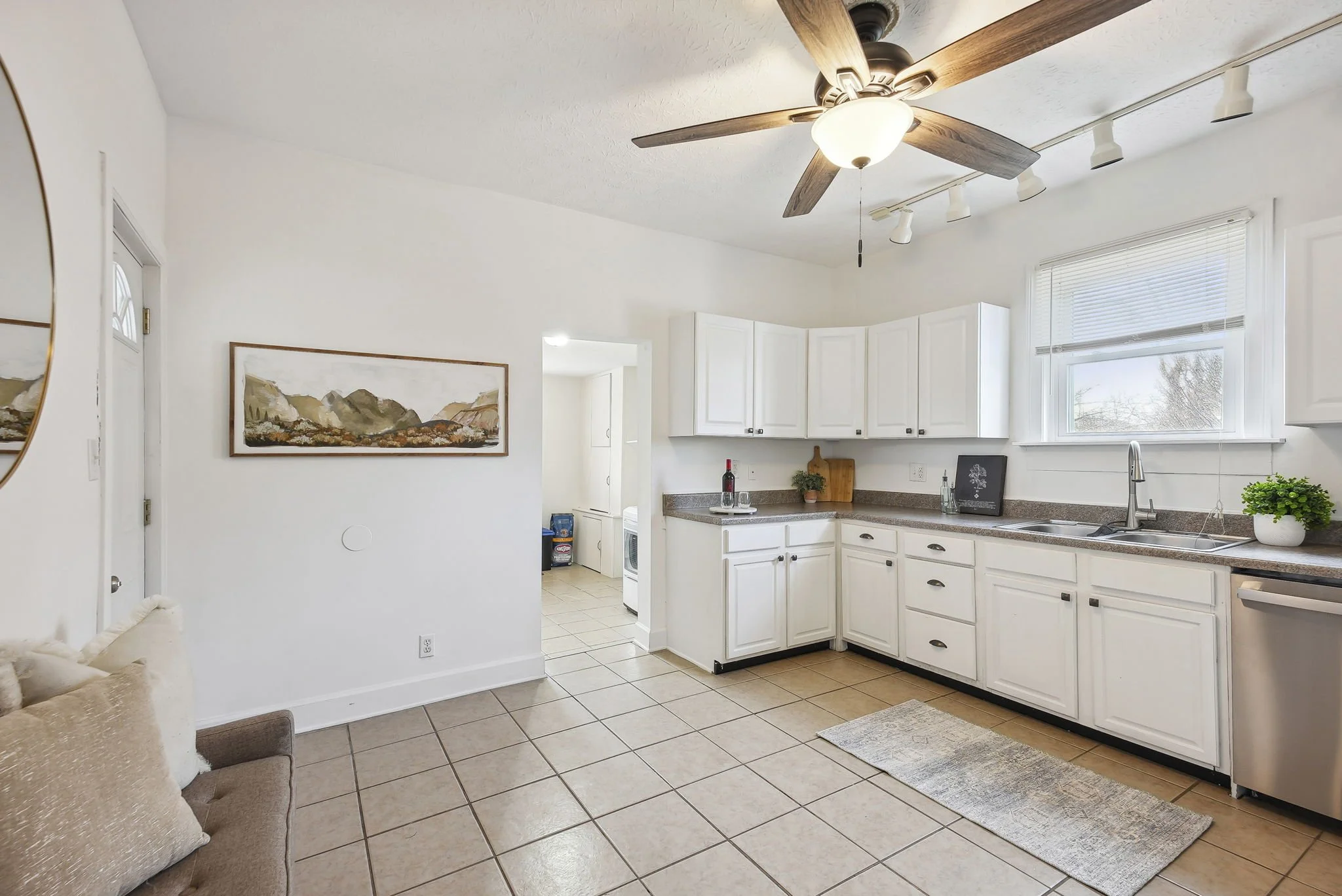 13-web-or-mls-259-e-jenkins-ave.jpg