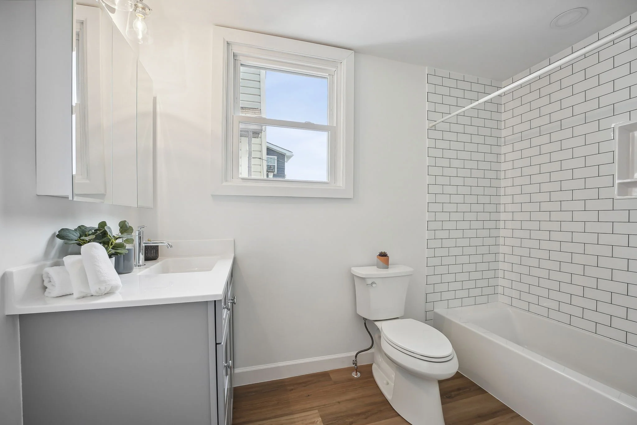 15-web-or-mls-259-e-jenkins-ave.jpg