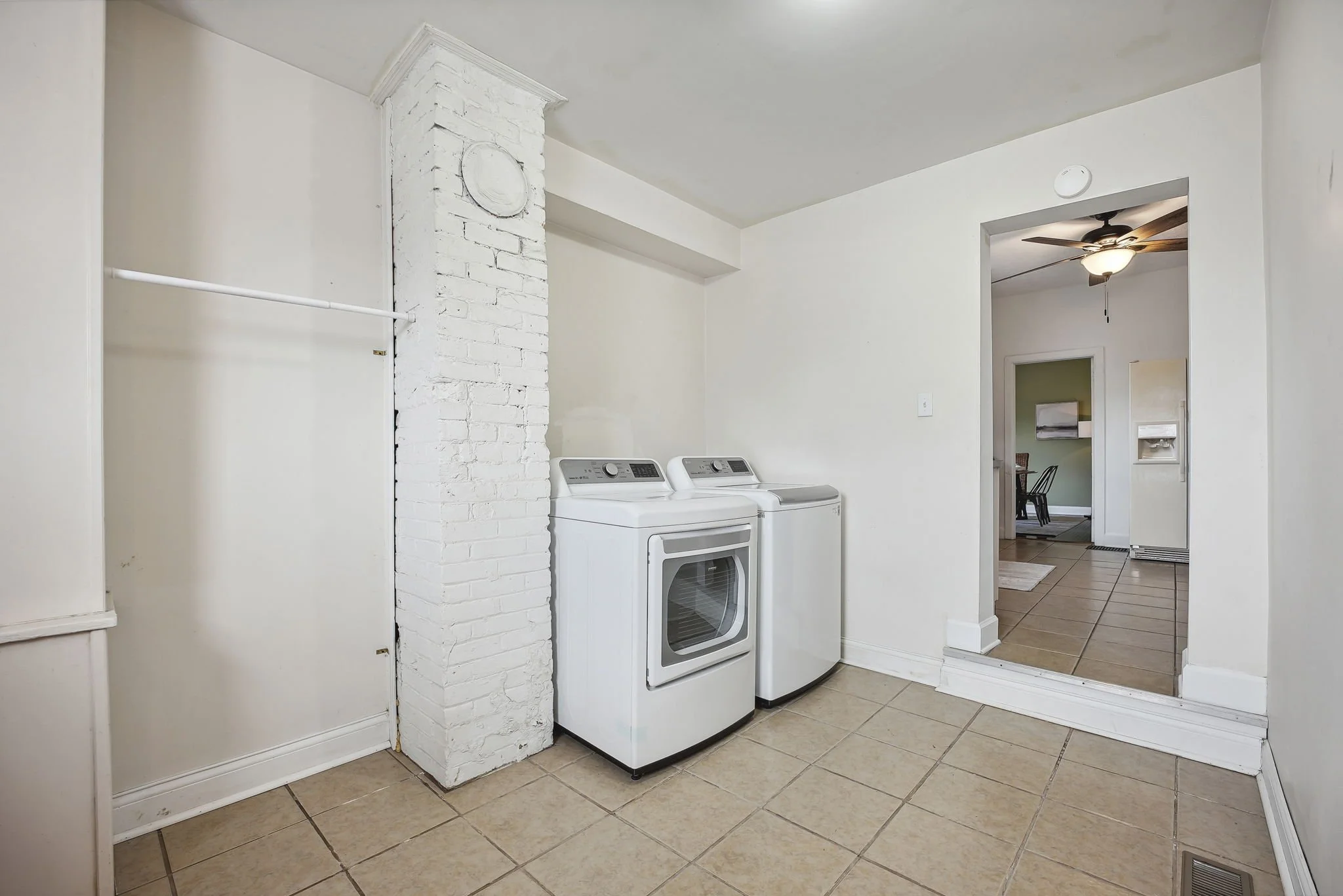 19-web-or-mls-259-e-jenkins-ave.jpg