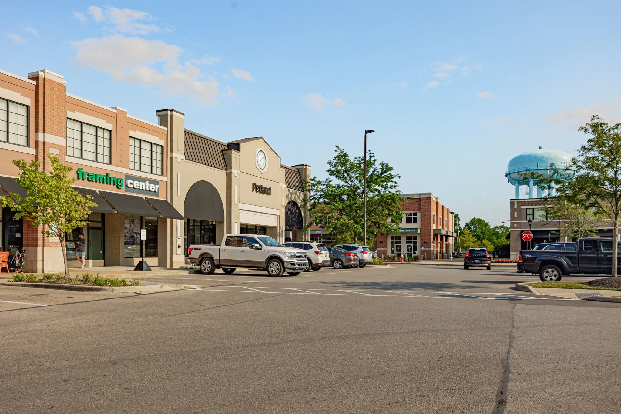 66-web-or-mls-3071 Haleswort rd-66.jpg