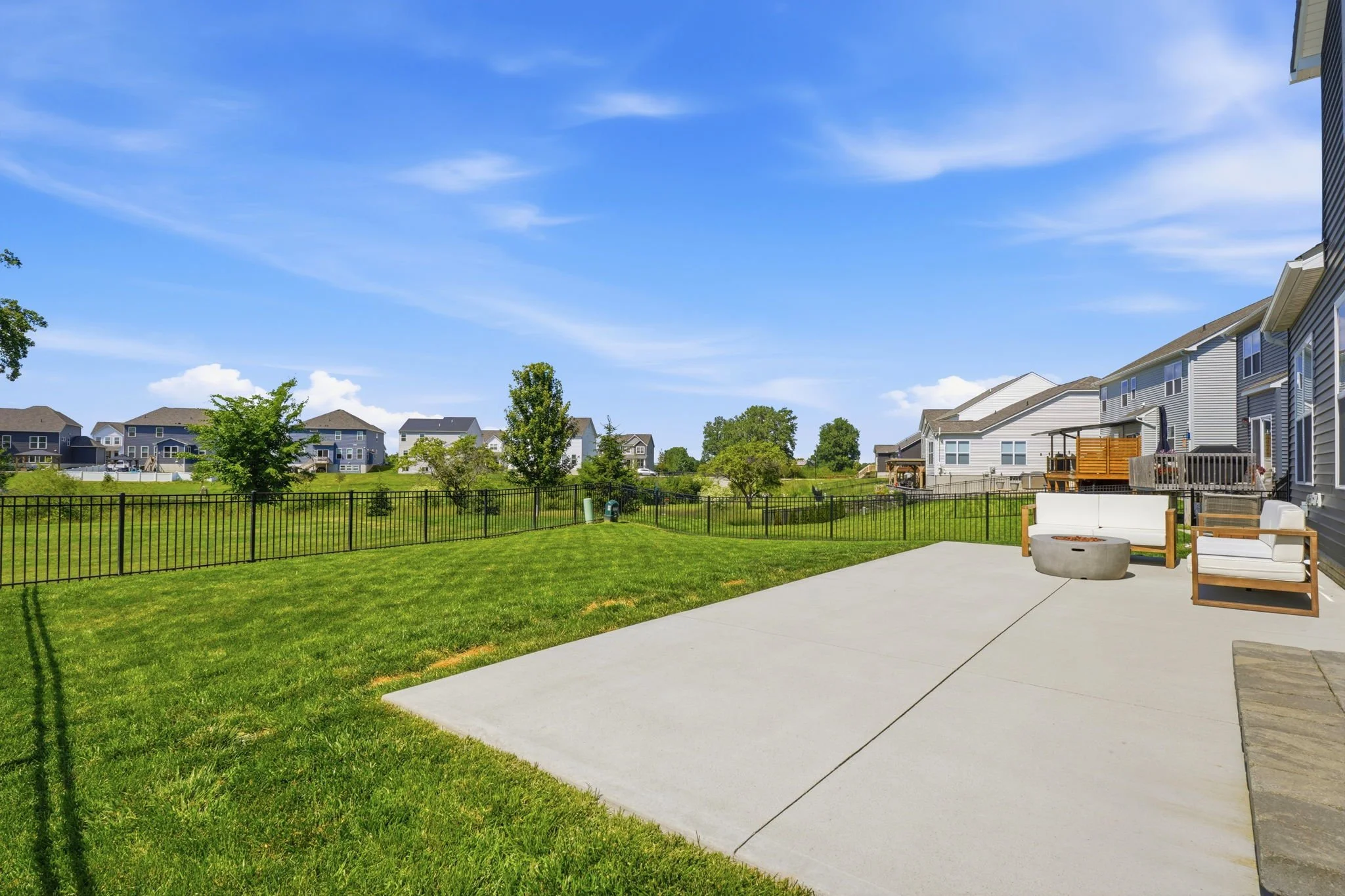 50-web-or-mls-414-colonial-club-rd.jpg