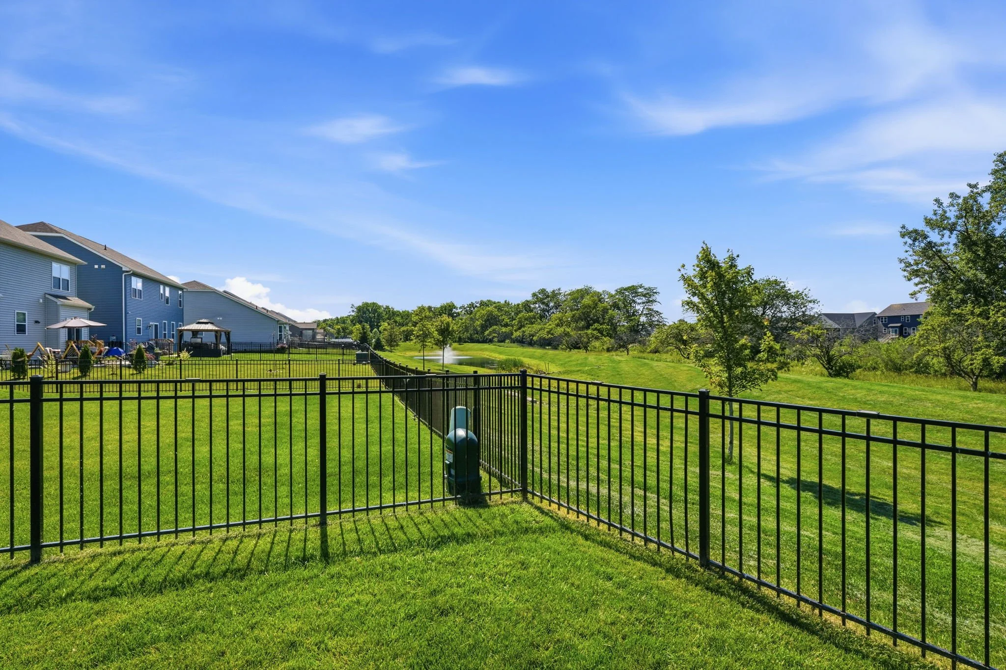 53-web-or-mls-414-colonial-club-rd.jpg