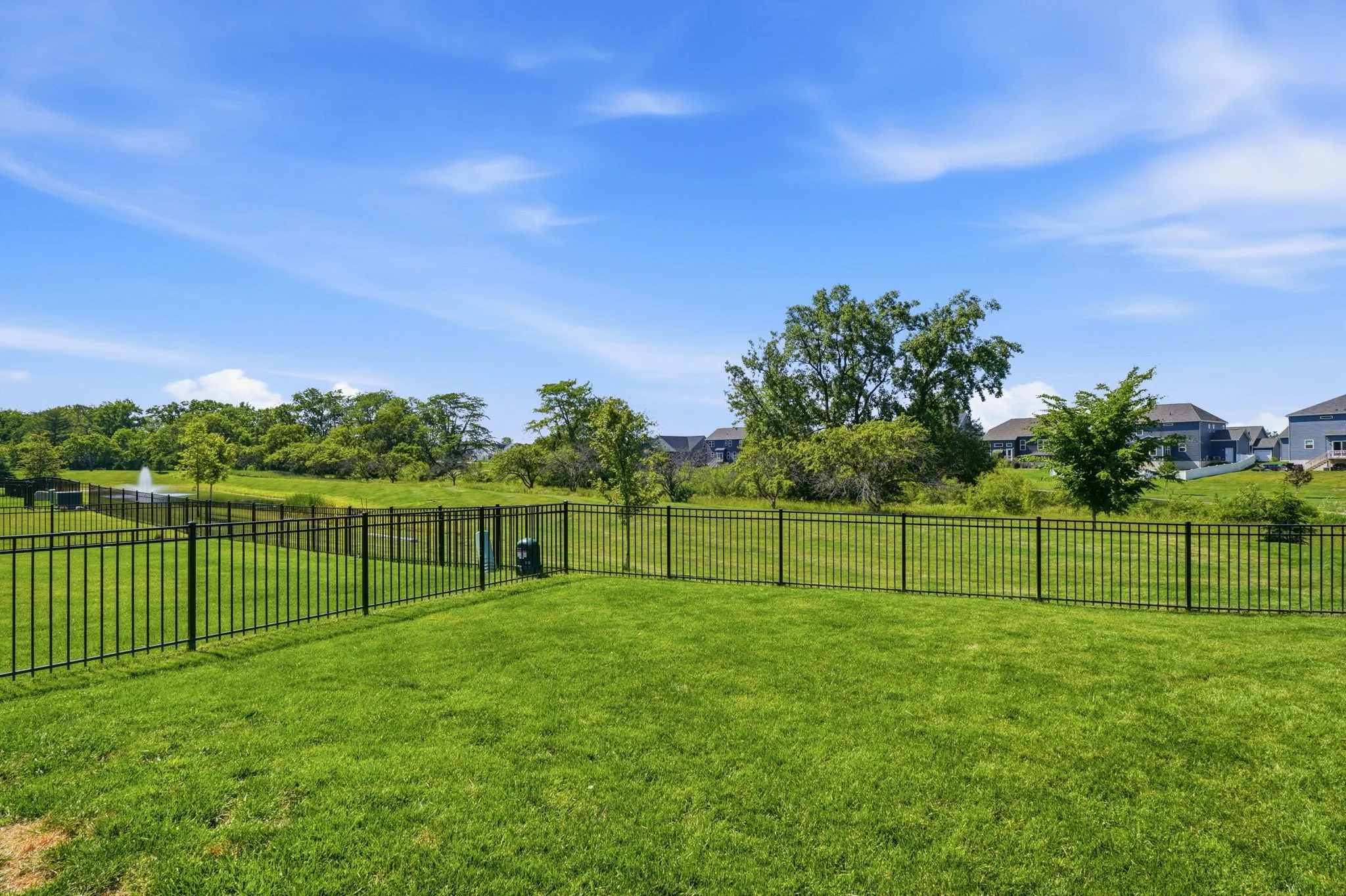 55-web-or-mls-414-colonial-club-rd.jpg