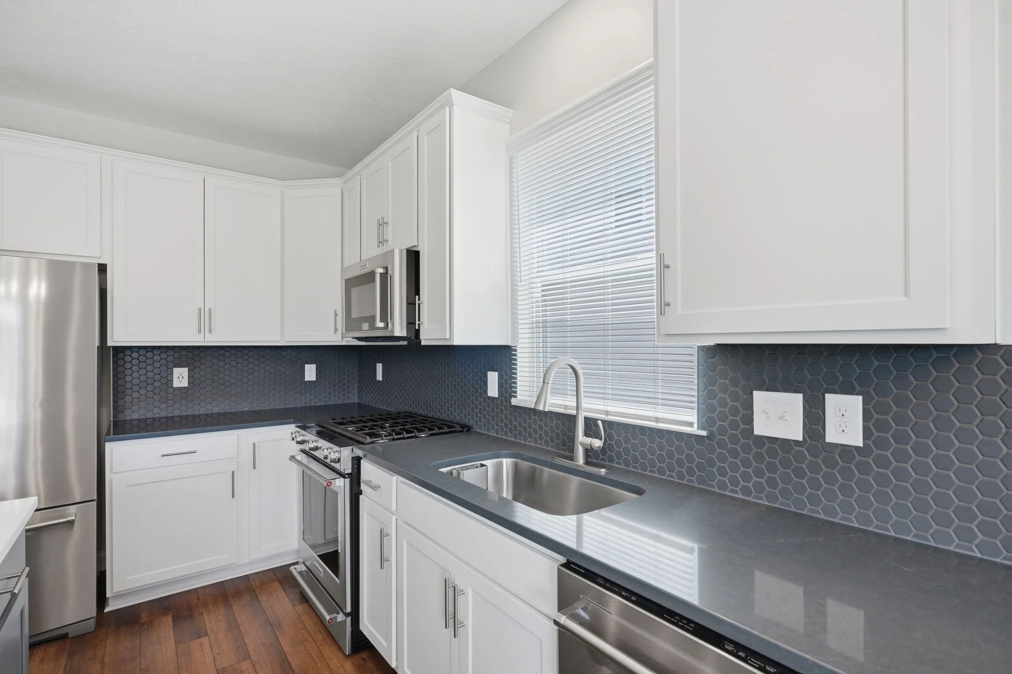 17-web-or-mls-414-colonial-club-rd.jpg