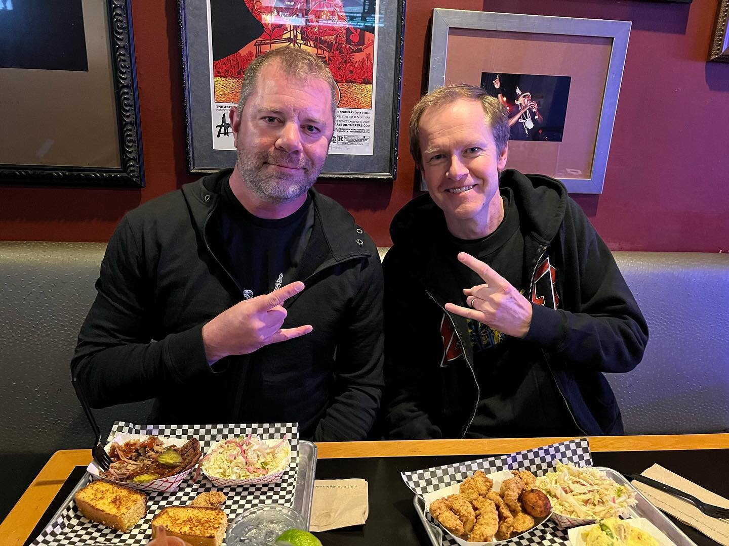 Enjoying a night of good company, bbq, and death Metal. 

With my buddy Rickard Lundberg 

@creepingdeathtx @carcassband @samsocoolsewell