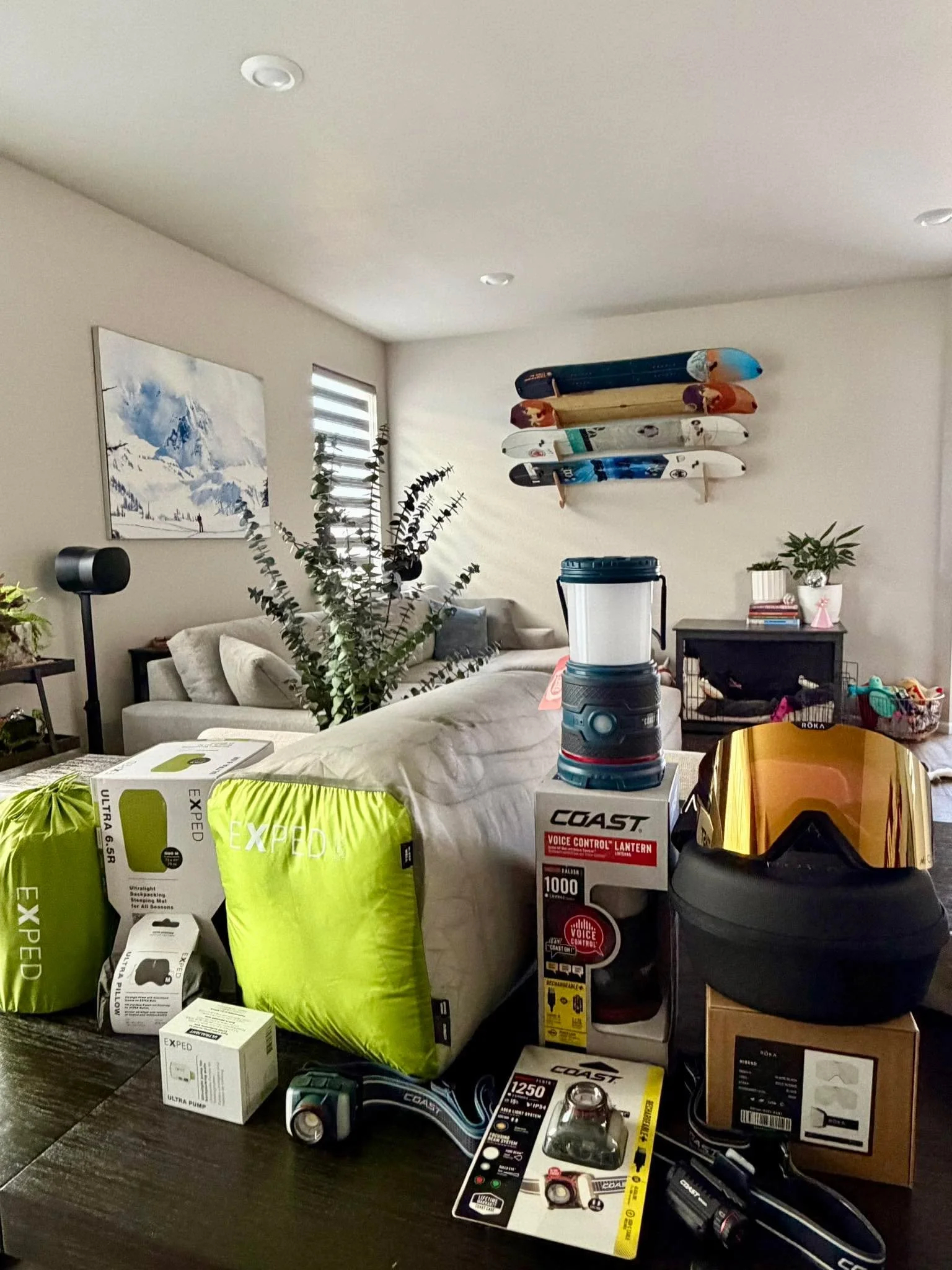 Stocked up with new gear to test in the mountains this week. Photochromic goggles from ROKA (they make great shades too 😎) 

Some really cool, voice activated lights from Coast. You can turn the lantern and headlamp on, off, and pick color and brigh