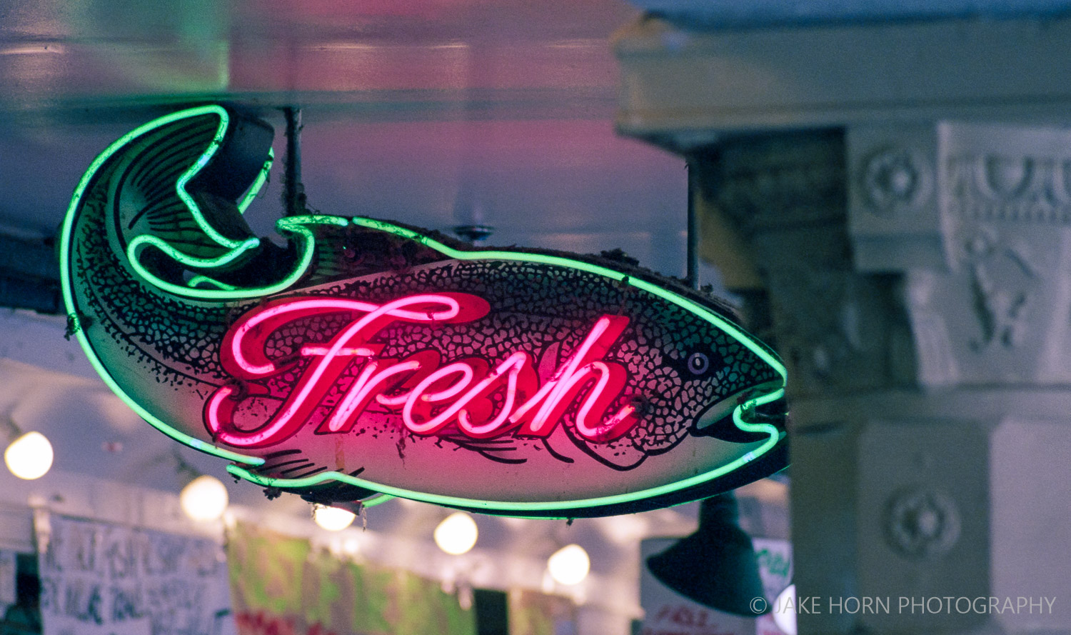 Pike Place Market - Nikon F4 | 200mm | Portra 400 | F4 | ei400