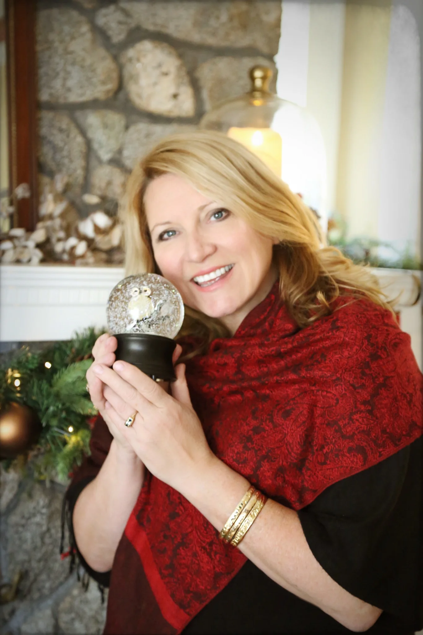 This little owl snow globe has been making the rounds on staff desks - they keep stealing it from each other!