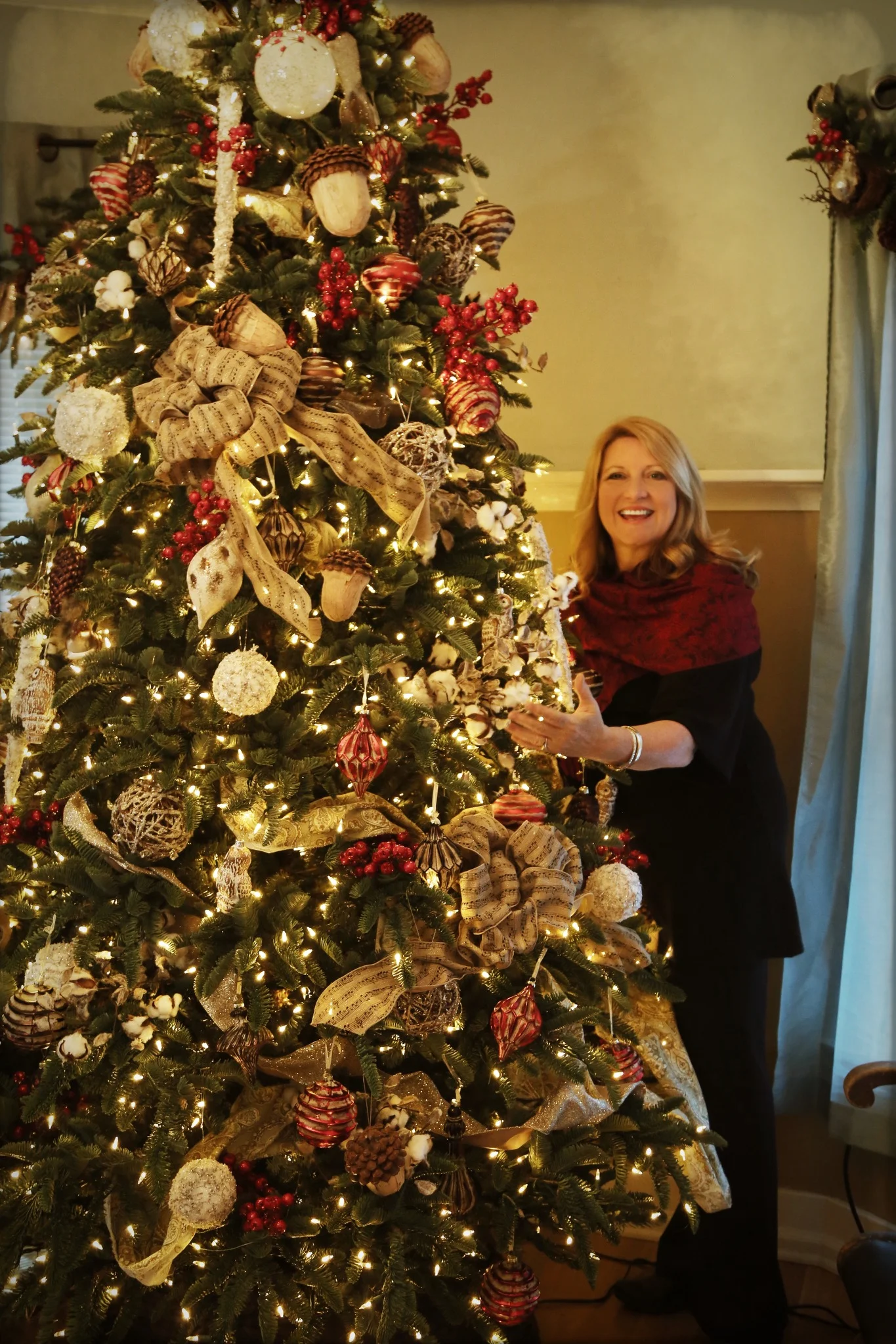 My gorgeous Noble Fir with sturdy boughs, beautiful birdies, ornaments galore and special musical note bows, because... "Queen of Sappy Love Songs!"