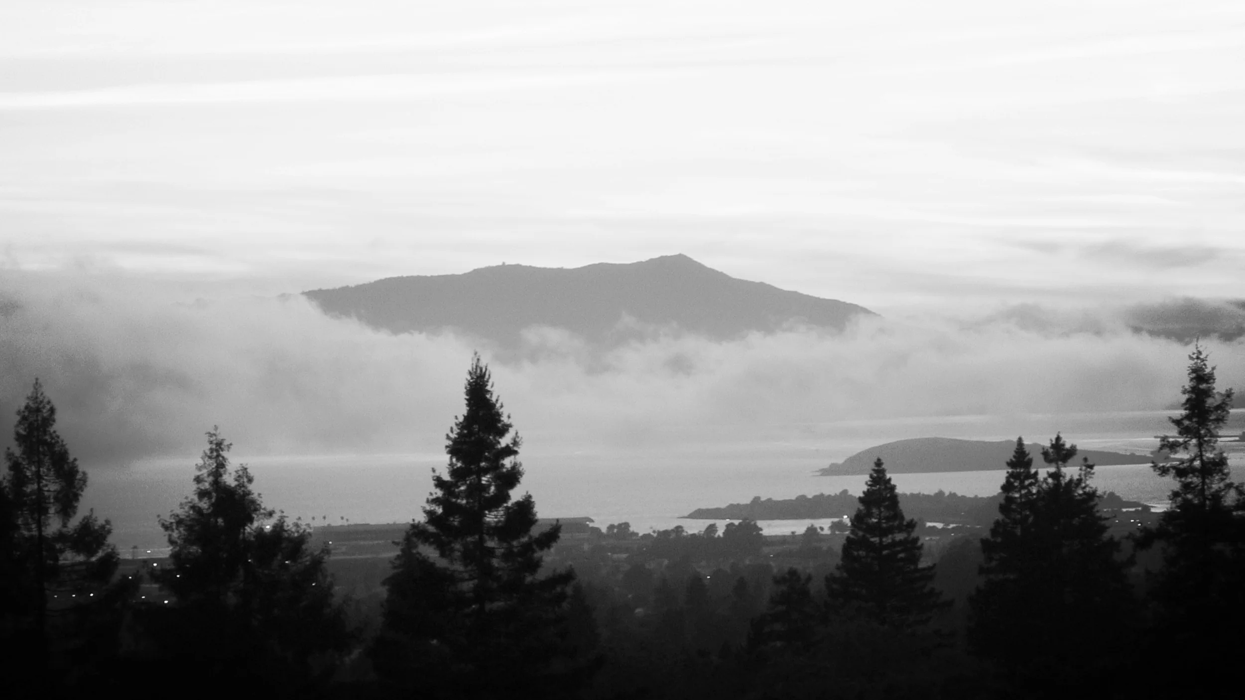 Mount_tamalpais_from_berkeley.JPG