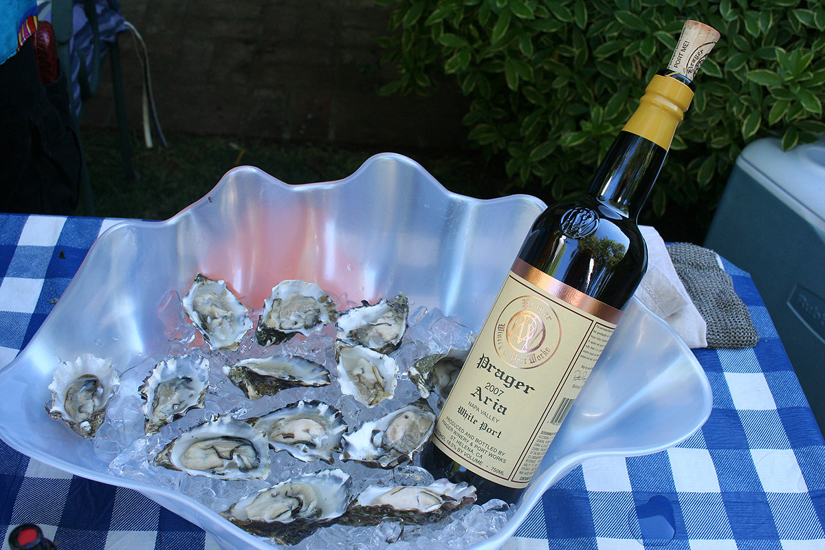 Aria White Port and Oysters