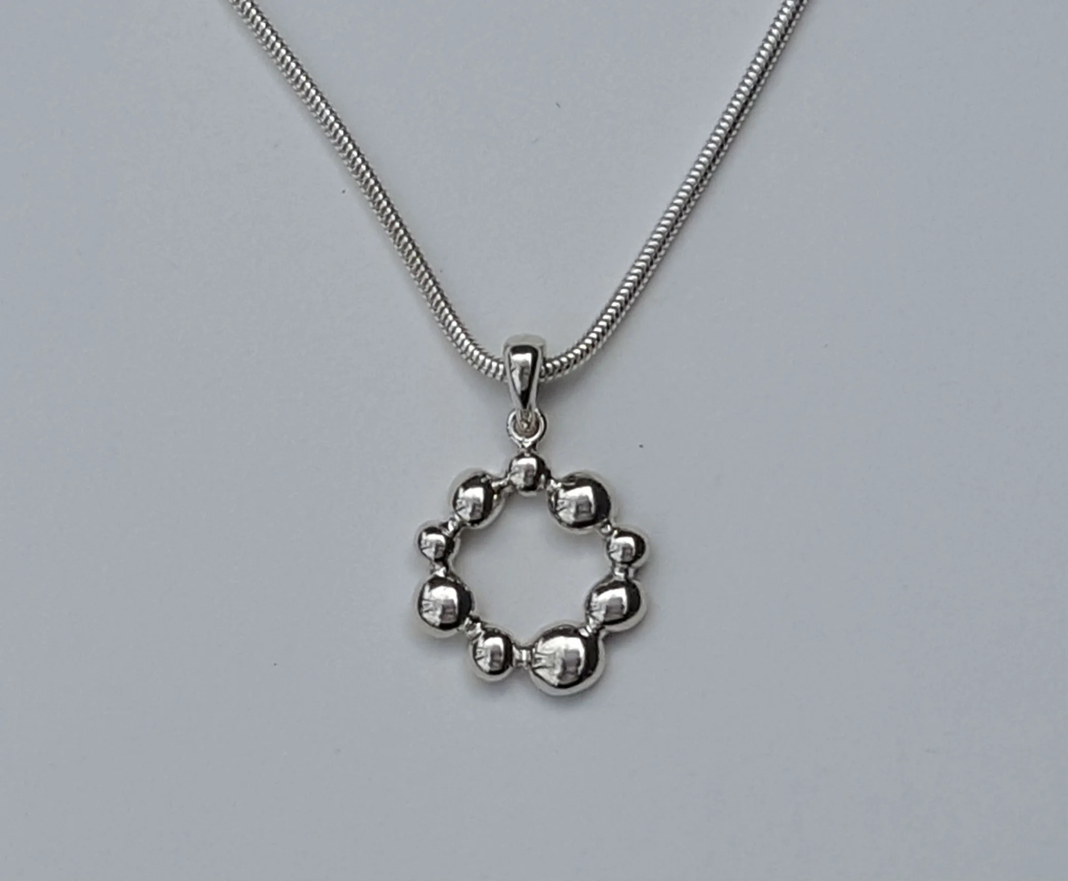 Small Fizz Halo Necklace