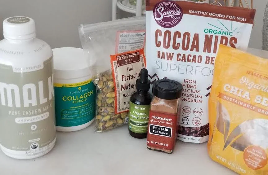 ALL OF YOUR INGREDIENTS: CASHEW MILK, COLLAGEN PROTEIN, CHIA SEEDS, STEVIA, PUMPKIN PIE SPICE AND TOPPINGS!