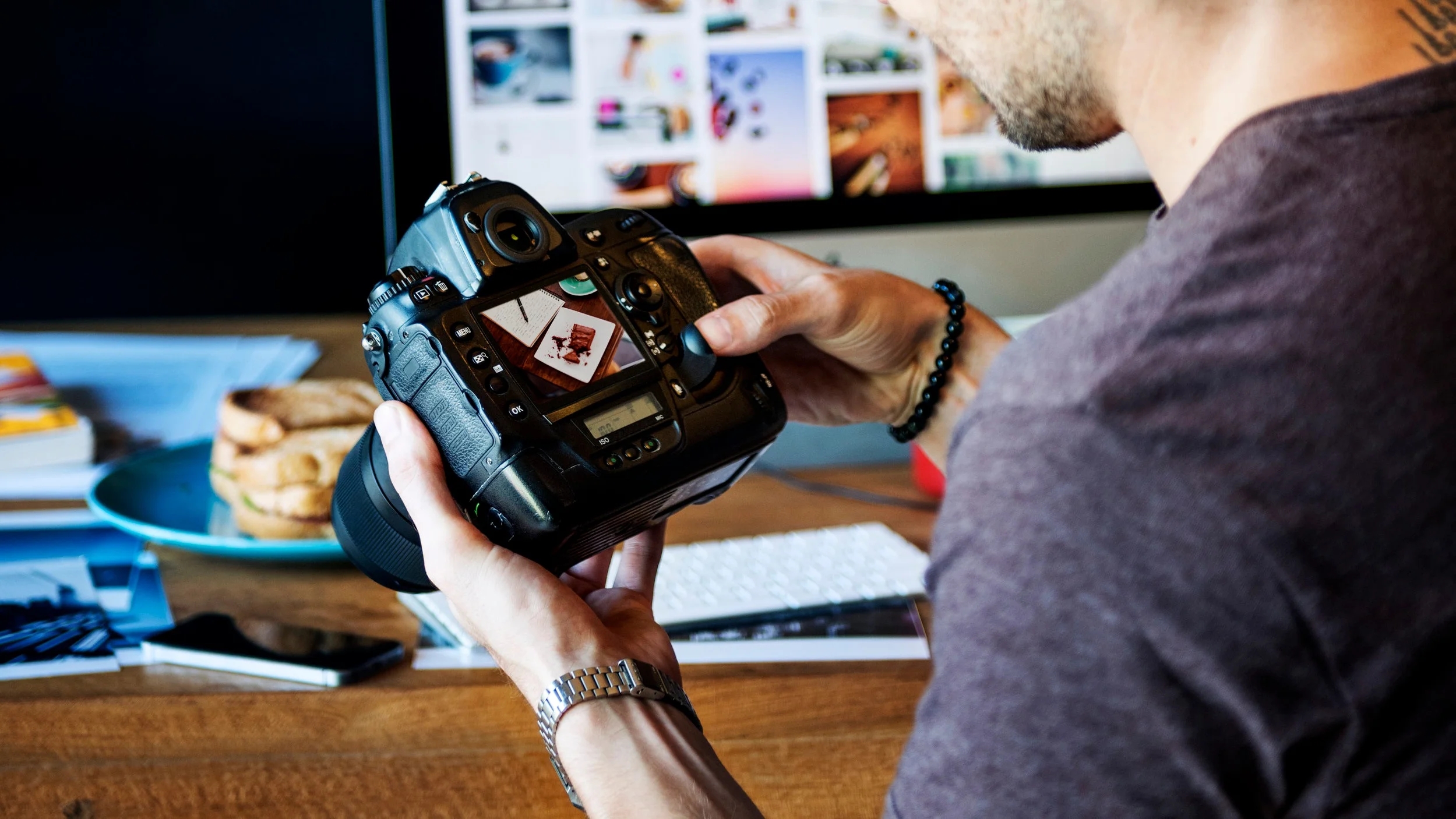 camera-photography-design-studio-editing-concept-PRE7CPB.jpg
