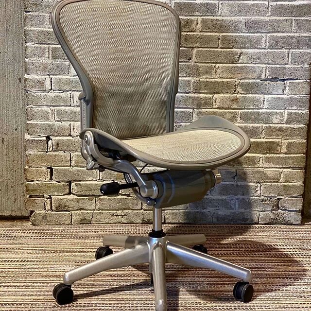 Used Office Furniture Ducky S Office Furniture