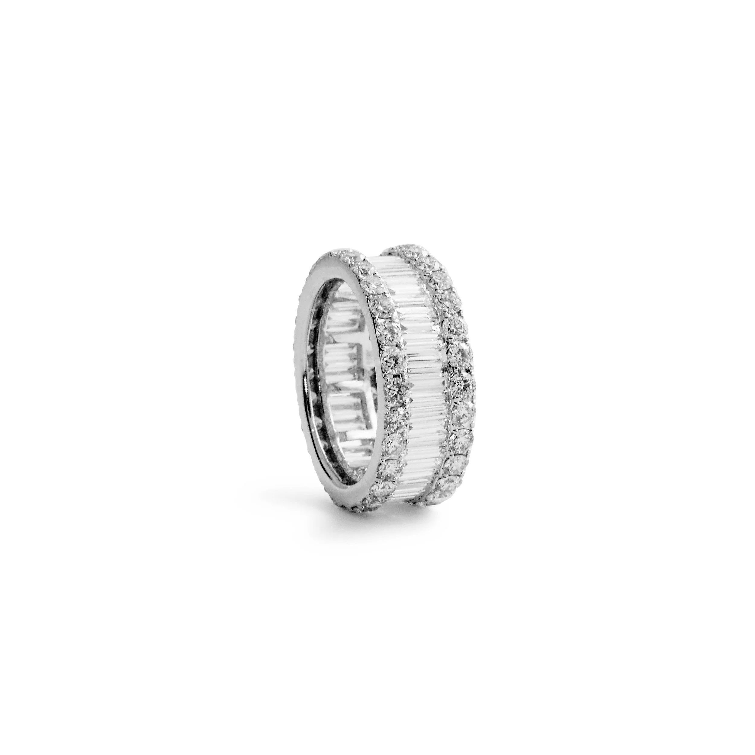 Round-Brilliant-Diamond-Wedding-Band-0452.jpg