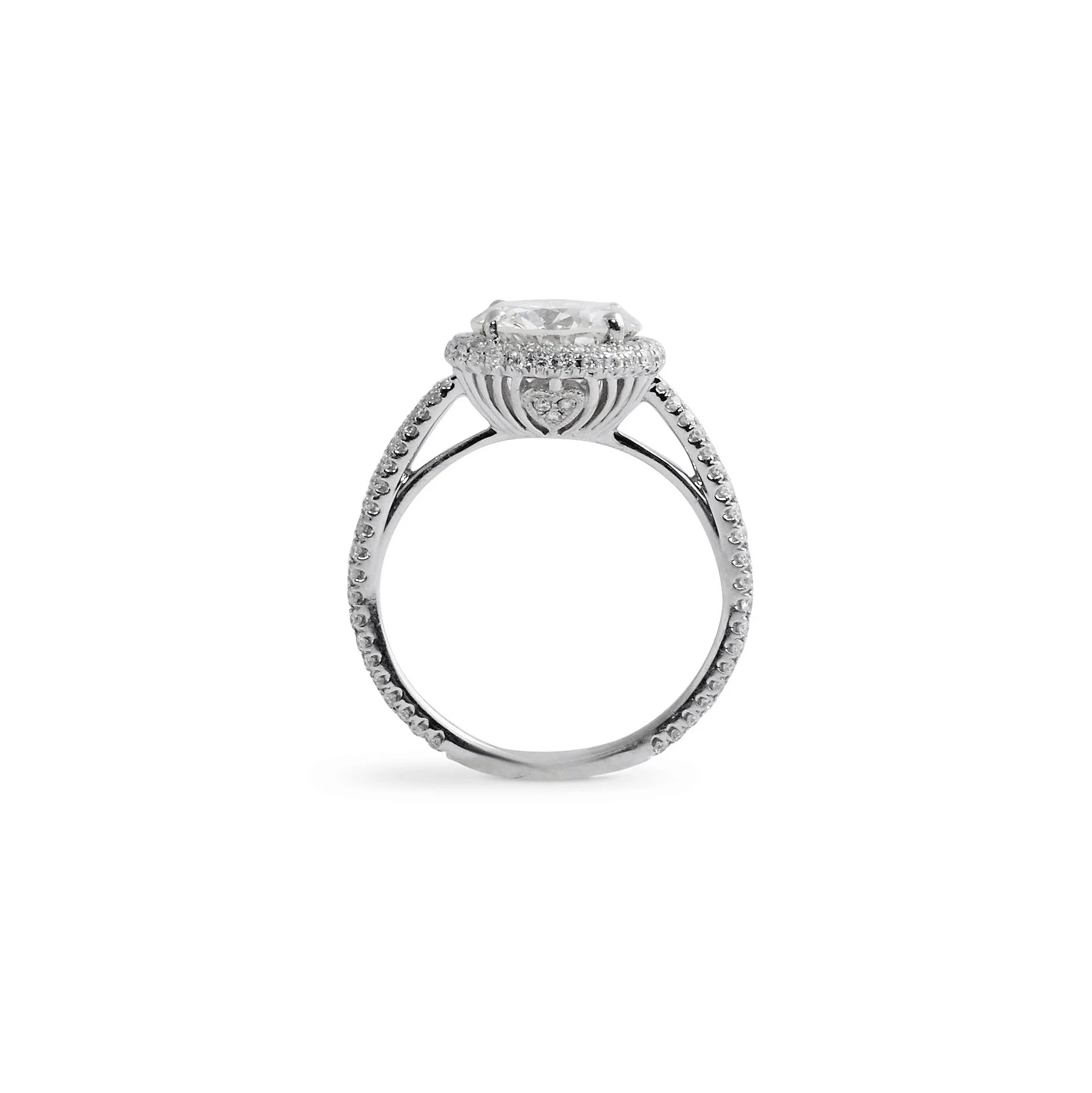 Round Brilliant Engagement Ring With Halo