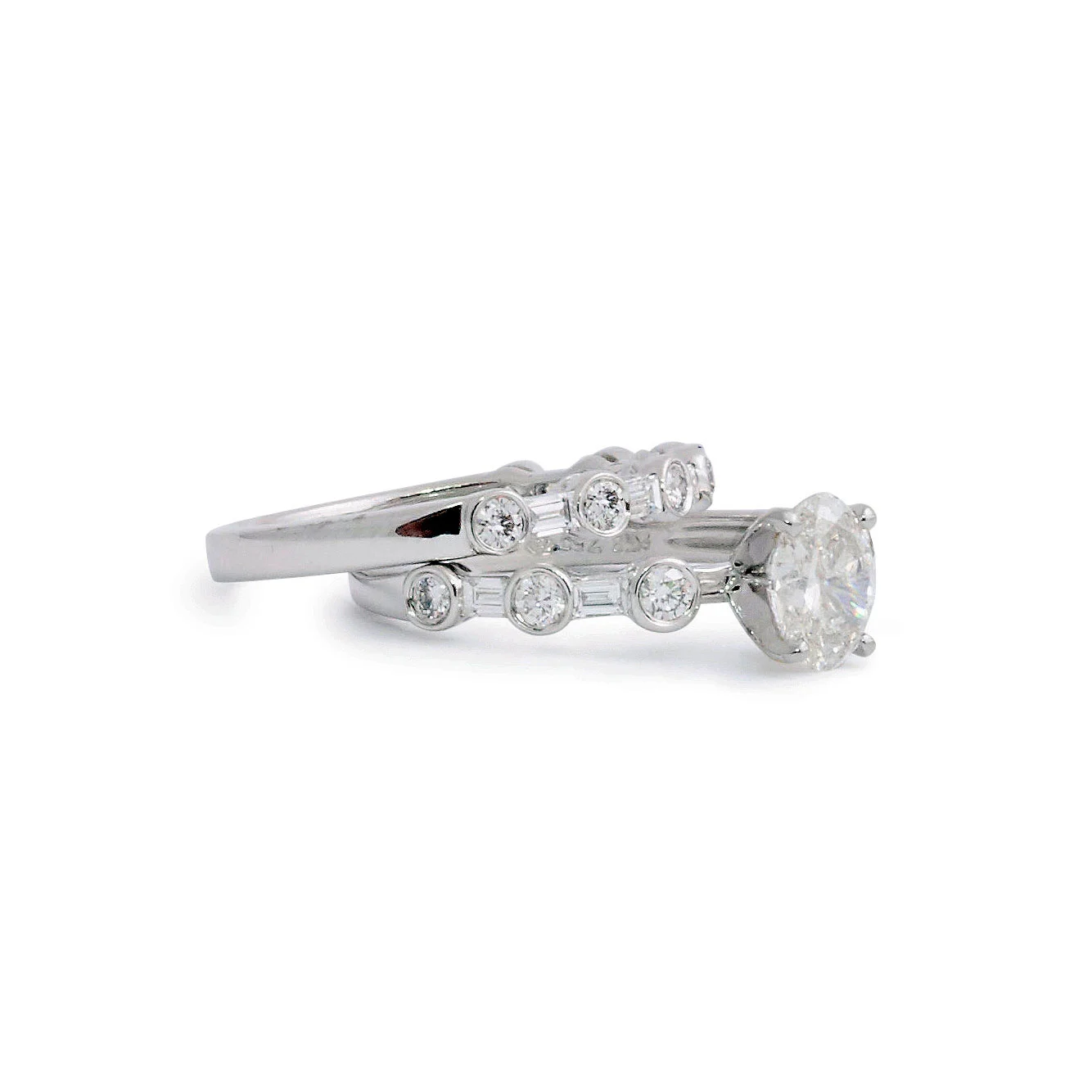 Oval-Shaped Engagement Ring With Band