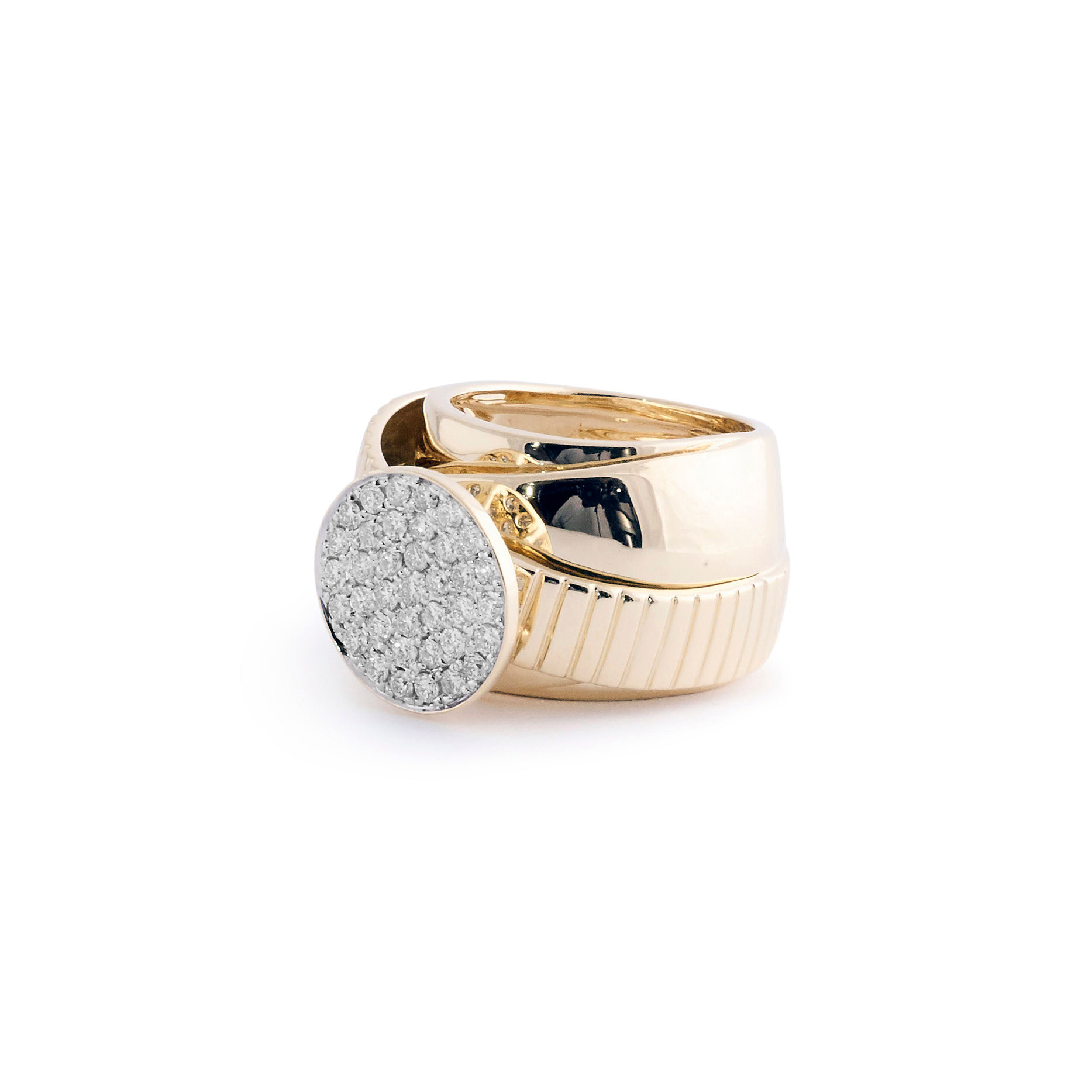 Crossover Gold Ring with Pavé Diamond Disc