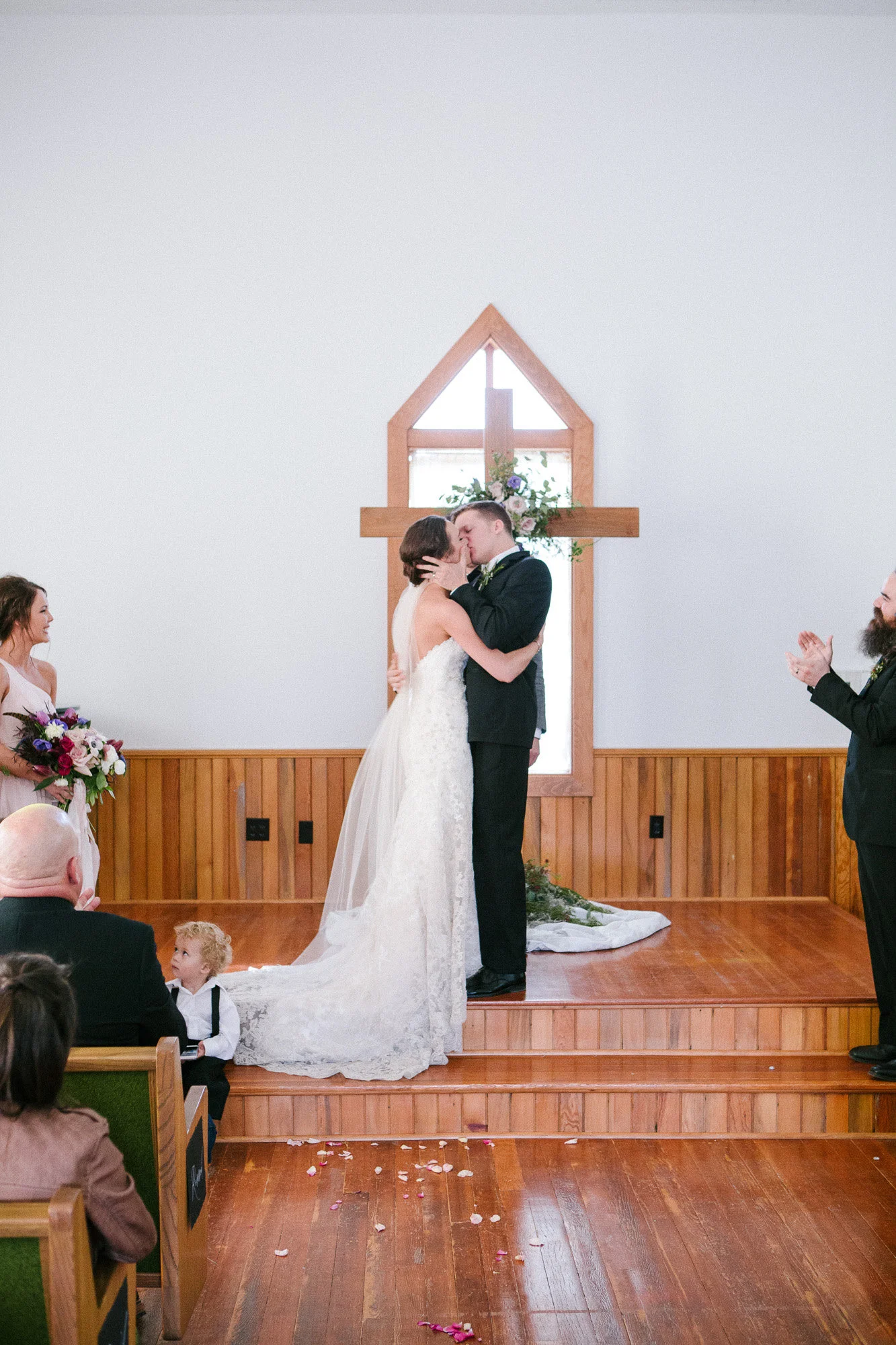 Ira and Lucy Wedding Coordination, Radion Photography, Just So. Event Floral, Still Water Hollow