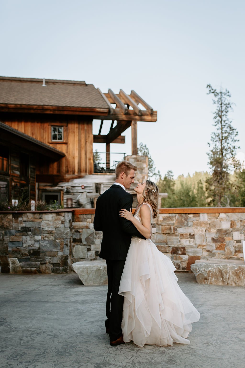 Blackhawk on the River wedding by Ira and Lucy McCall Idaho