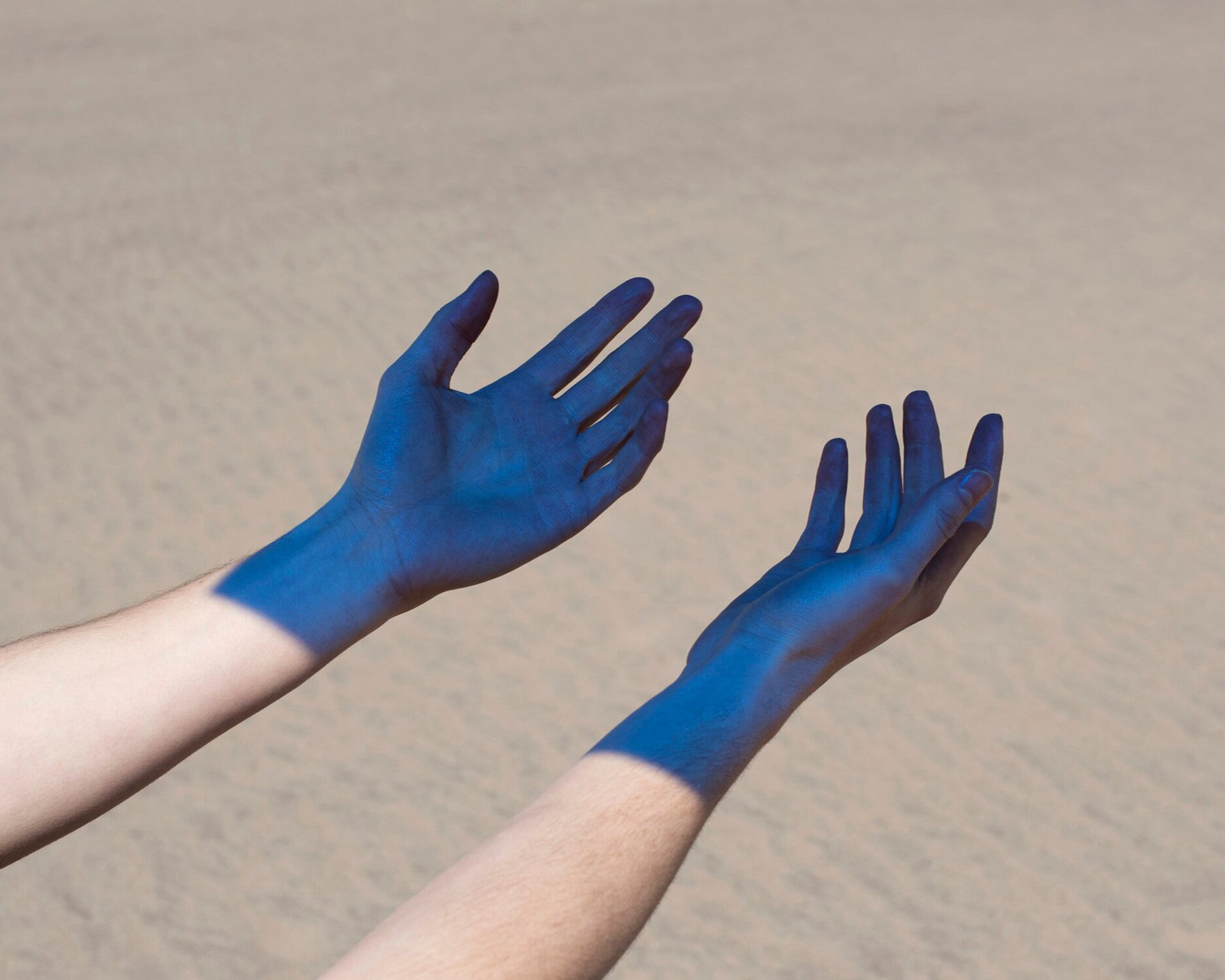 Hands_Landscape_1500.jpg