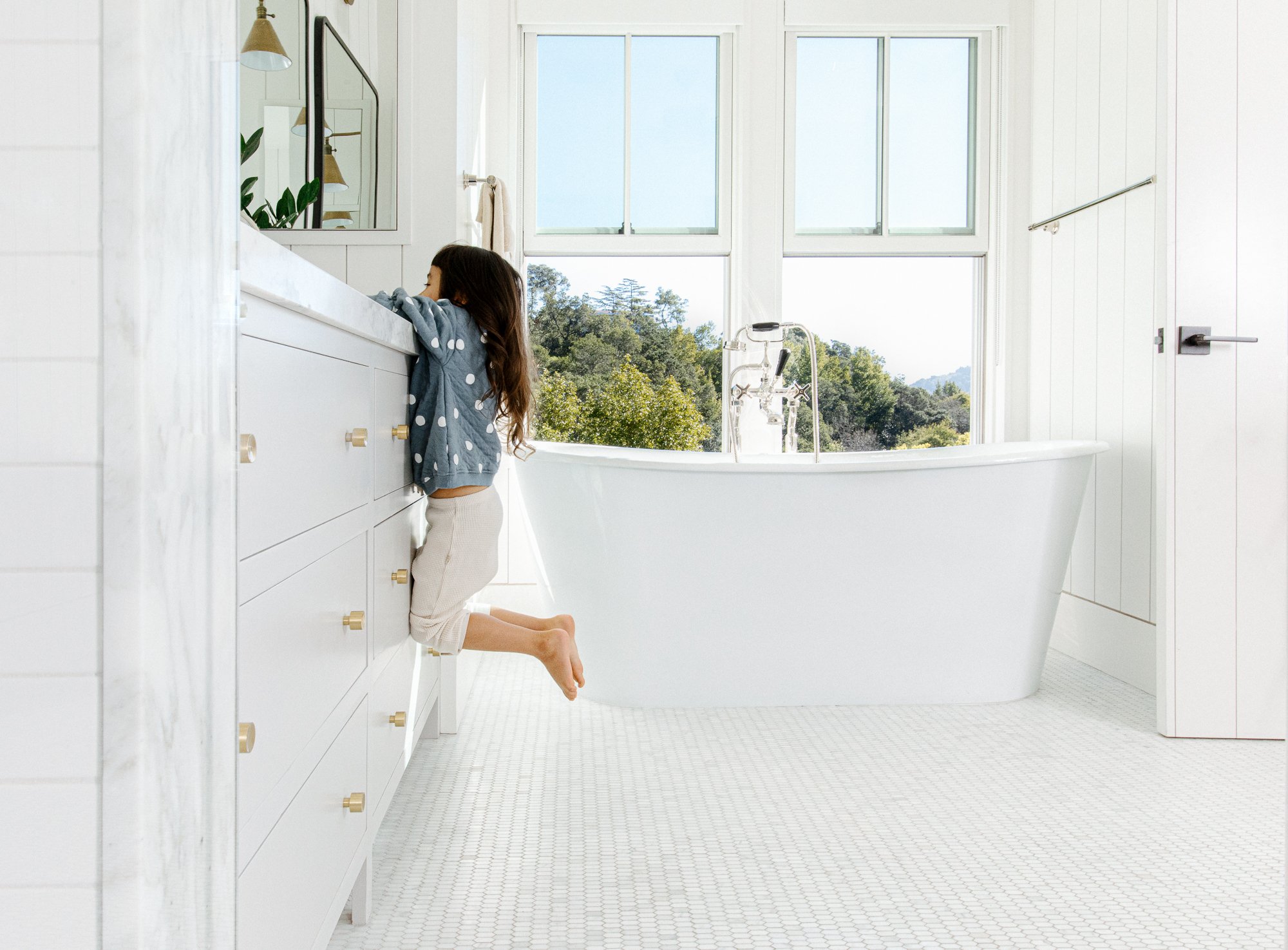 DescribeTheFauna_NewWorkProofs_0102_BATHROOM_A_00443.jpg