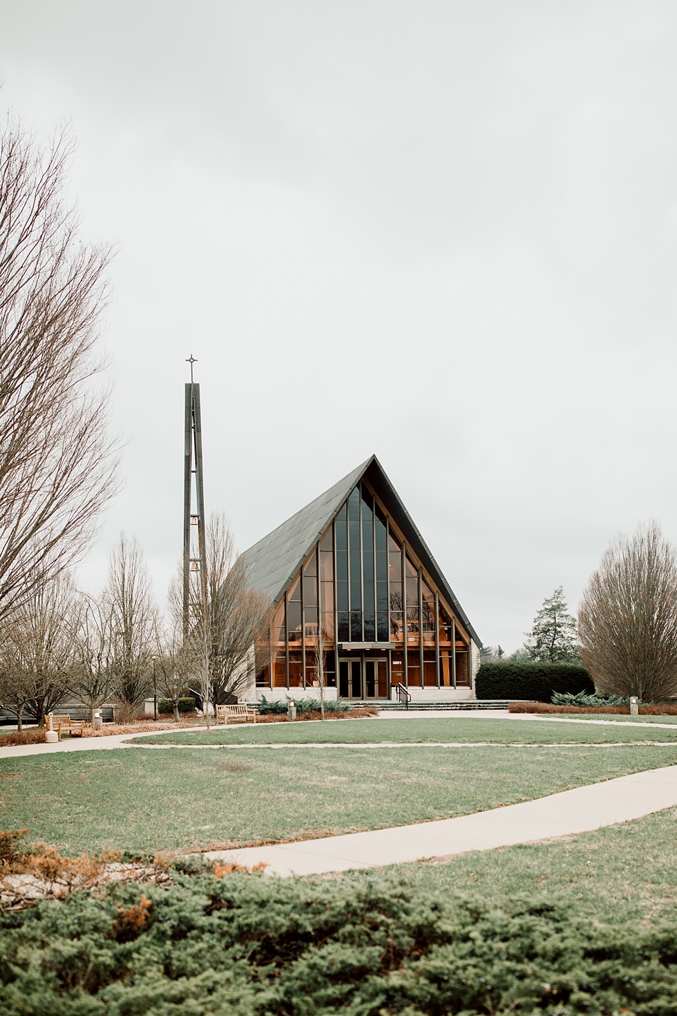 Southern Wedding A Spring Wedding At Louisville Seminary And