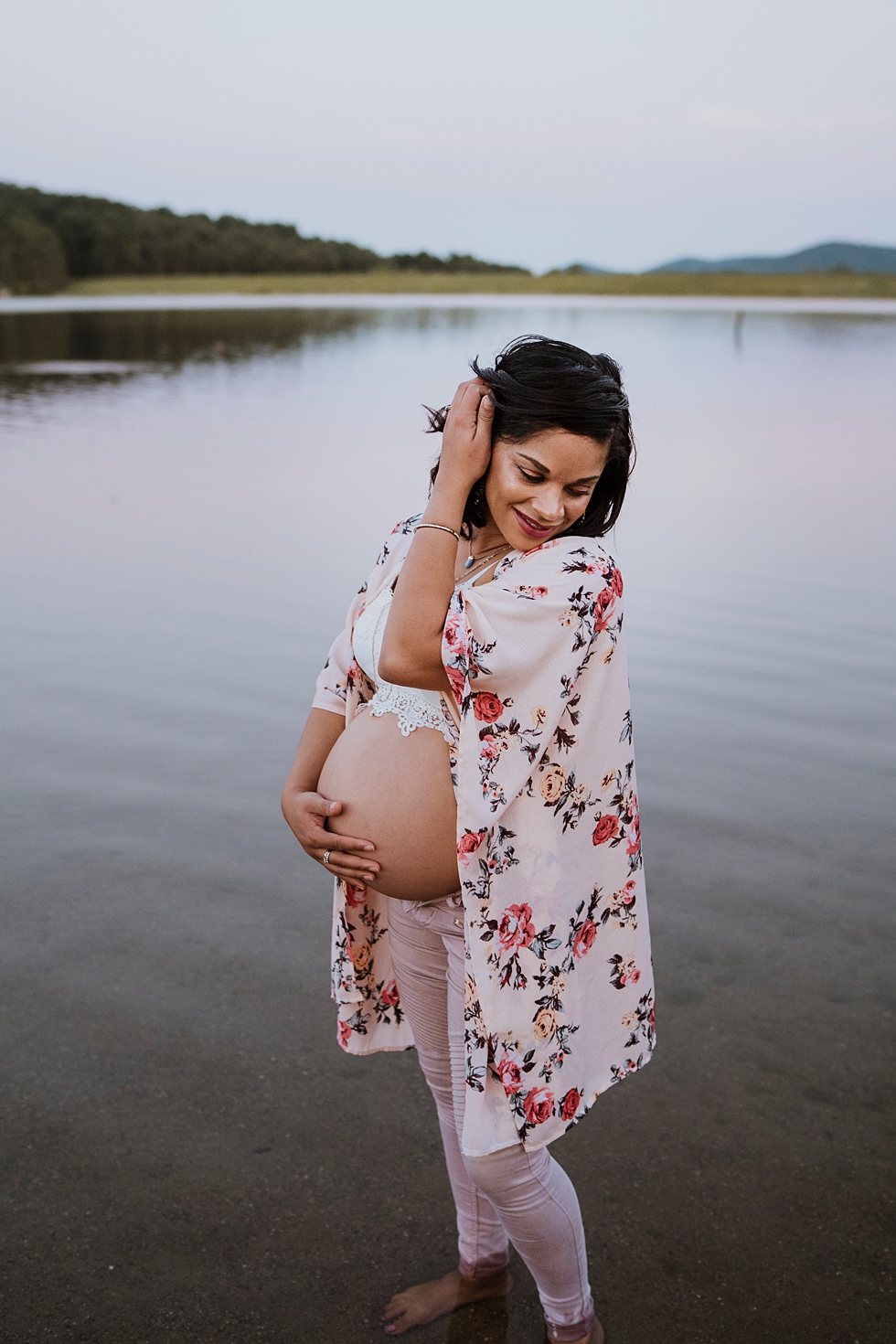  BABY BUMP FEATURE PREGNANCY PHOTO SHOOT MATERNITY PHOTOGRAPHER CINCINNATI OHIO PHOTOGRAPHER MATERNITY SESSION #photographer #maternityphotos #pregnancy #babybump #maternityphotoshoot #cincinnatiphotographer #louisvillephotographer 