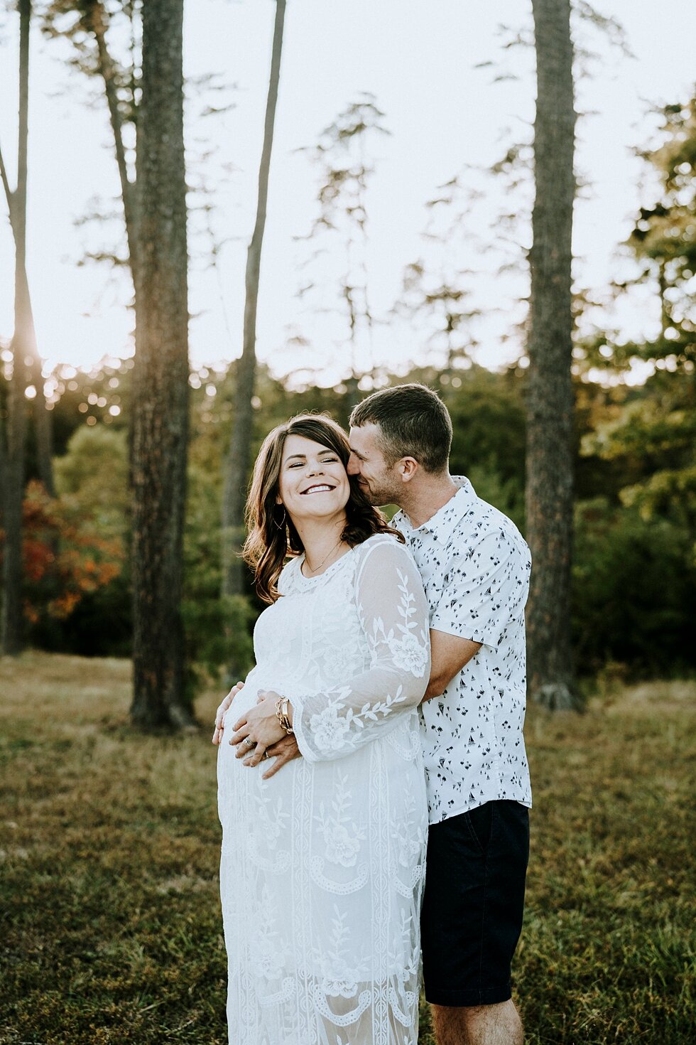  These two couldn’t stop smiling during their maternity session! Mom’s dress was fantastic! #maternitygoals #maternityphotographer #babybump #outdoorphotosession #kentuckyphotographer #indianaphotographer #louisvillephotographer #maternityphotos #exp