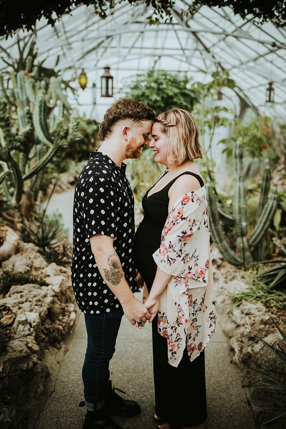  Head to head, this couple prepares to welcome their baby into the world in just a few short weeks #maternitygoals #maternityphotographer #babybump #outdoorphotosession #kentuckyphotographer #indianaphotographer #louisvillephotographer #maternityphot