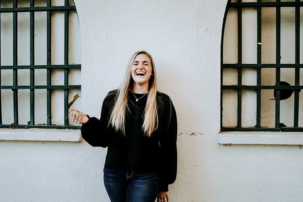 Being natural in photos is vital. These captured her raw laugh and it was beautiful #seniorgoals #seniorphotographer #graduationprep #outdoorphotosession #kentuckyphotographer #indianaphotographer #louisvillephotographer #classof2020photos #classof2