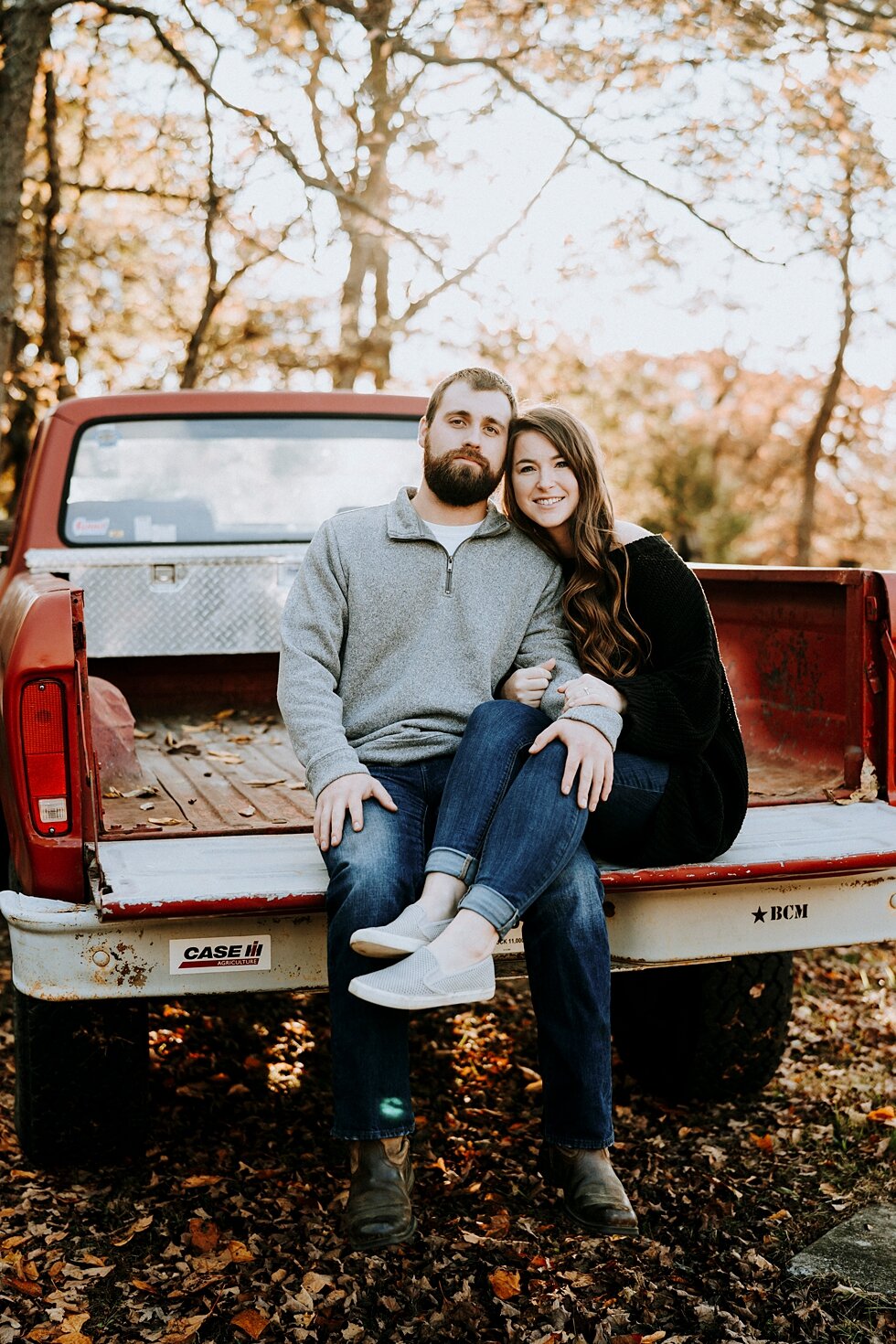  This cute couple plans to fix up this truck for their getaway car after their wedding! How sweet! #engagementgoals #engagementphotographer #engaged #outdoorengagement #kentuckyphotographer #indianaphotographer #louisvillephotographer #engagementphot