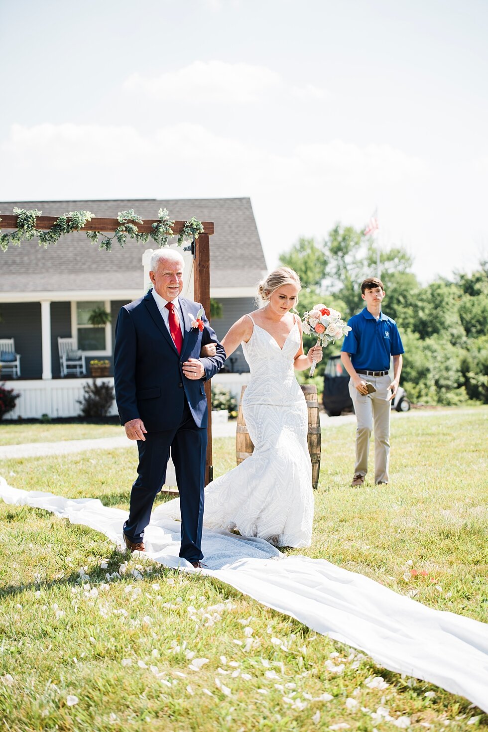  Bride walking down aisle with father.  #thatsdarling #weddingday #weddinginspiration #weddingphoto #love #justmarried #midwestphotographer #kywedding #louisville #kentuckywedding #louisvillekyweddingphotographer #weddingbliss #weddingformals #loveis