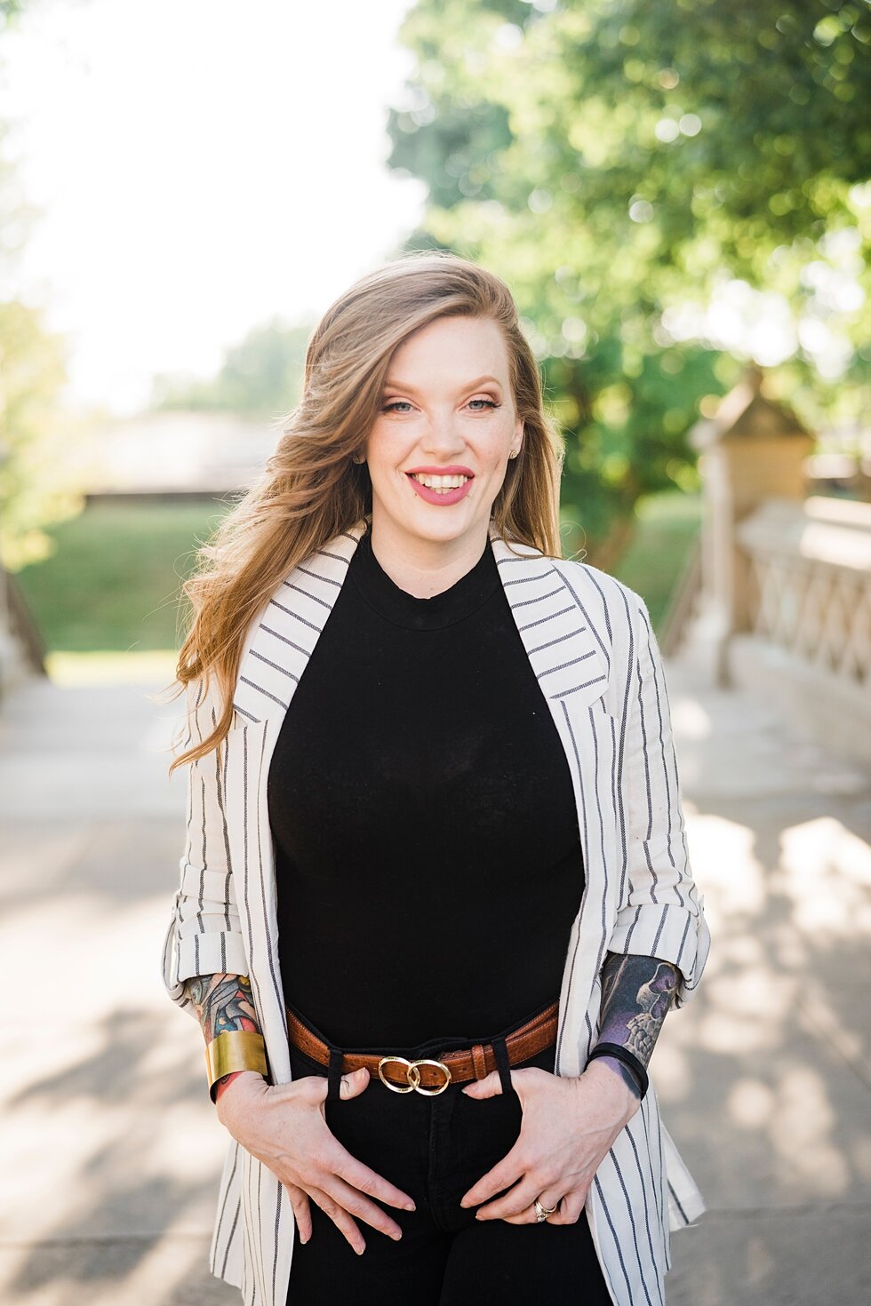  Red head hair salon owner takes outdoor head shots in downtown louisville  #branding #brandingsession #headshots #outdoorheadshots #brandingphotographer #brandingphotography #headshotphotographer #louisvillebranding #louisville #louisvillebrandingph