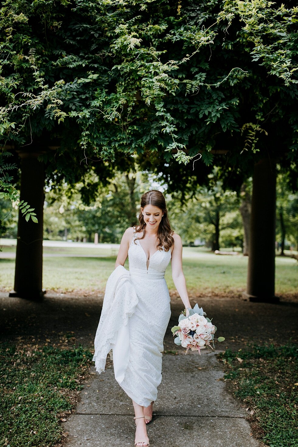  bride and groom portraits  Wedding ring and bouquet   #thatsdarling #weddingday #weddinginspiration #weddingphoto #love #justmarried #midwestphotographer #kywedding #louisville #kentuckywedding #louisvillekyweddingphotographer #weddingbliss #wedding