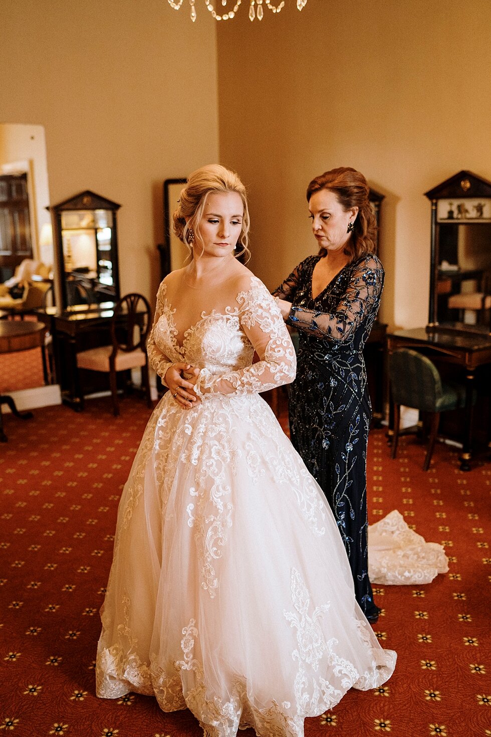  Historic Pendennis Club in Lousiville, Kentucky was the perfect venue for this stunning bride to walk down the aisle and become the wife to such a southern gentleman. Brisk February winter wedding Pendennis Club Louisville, Kentucky southern wedding