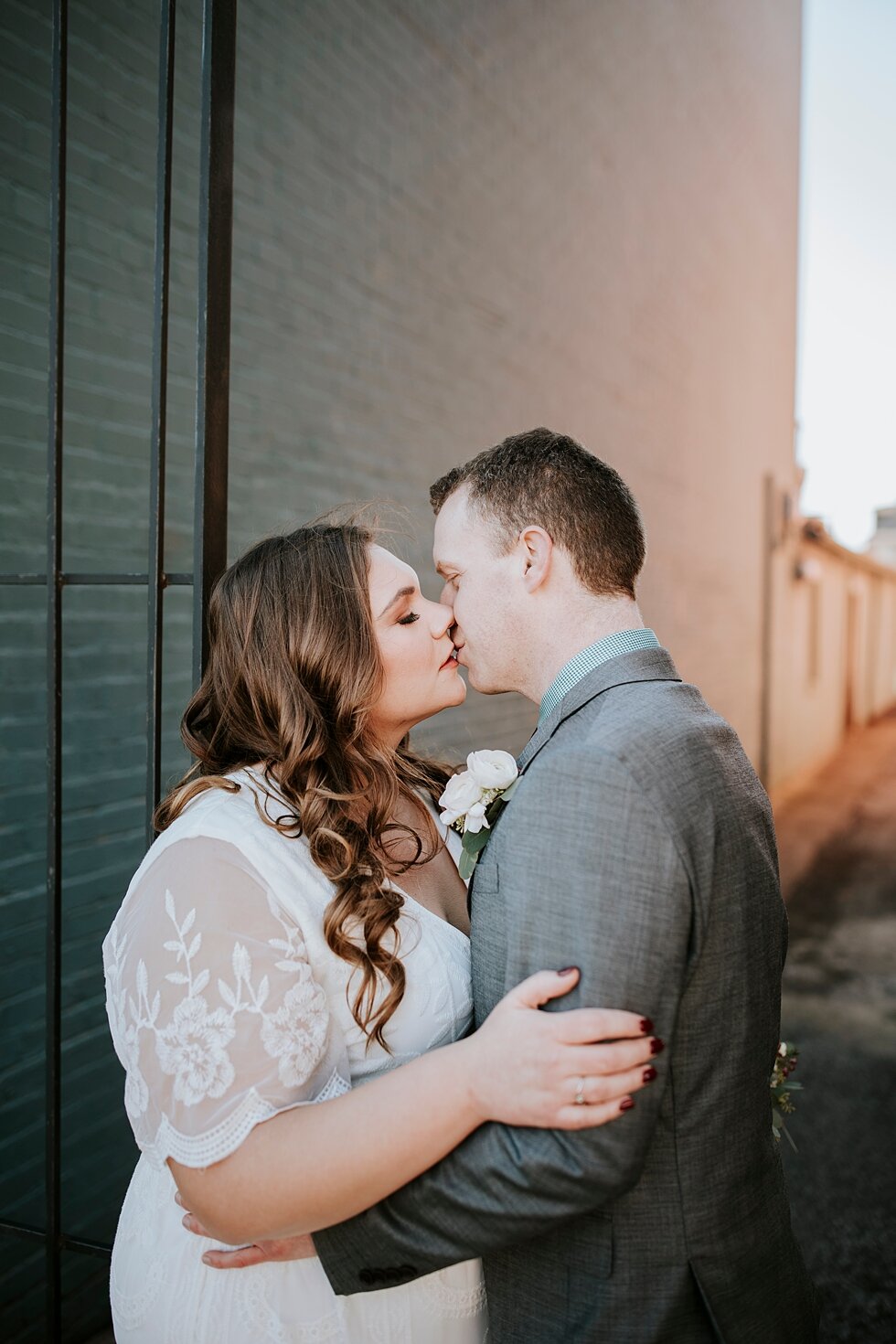  The sun set on this special bride and groom closing out the most intimate and special wedding day they could have imagined. Southern wedding Indiana intimate wedding small ceremony microceremony corydon indiana professional photographer #winterweddi