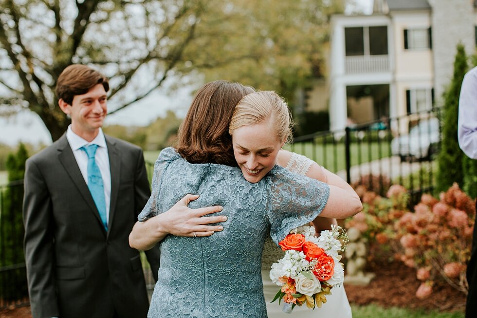  #thatsdarling #weddingday #weddinginspiration #weddingphoto #love #justmarried #midwestphotographer #kywedding #louisville #kentuckywedding #louisvillekyweddingphotographer #weddingbliss #weddingformals #loveisintheair #married #weddingring #kyphoto