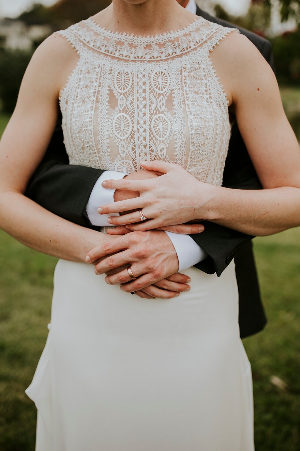  #thatsdarling #weddingday #weddinginspiration #weddingphoto #love #justmarried #midwestphotographer #kywedding #louisville #kentuckywedding #louisvillekyweddingphotographer #weddingbliss #weddingformals #loveisintheair #married #weddingring #kyphoto