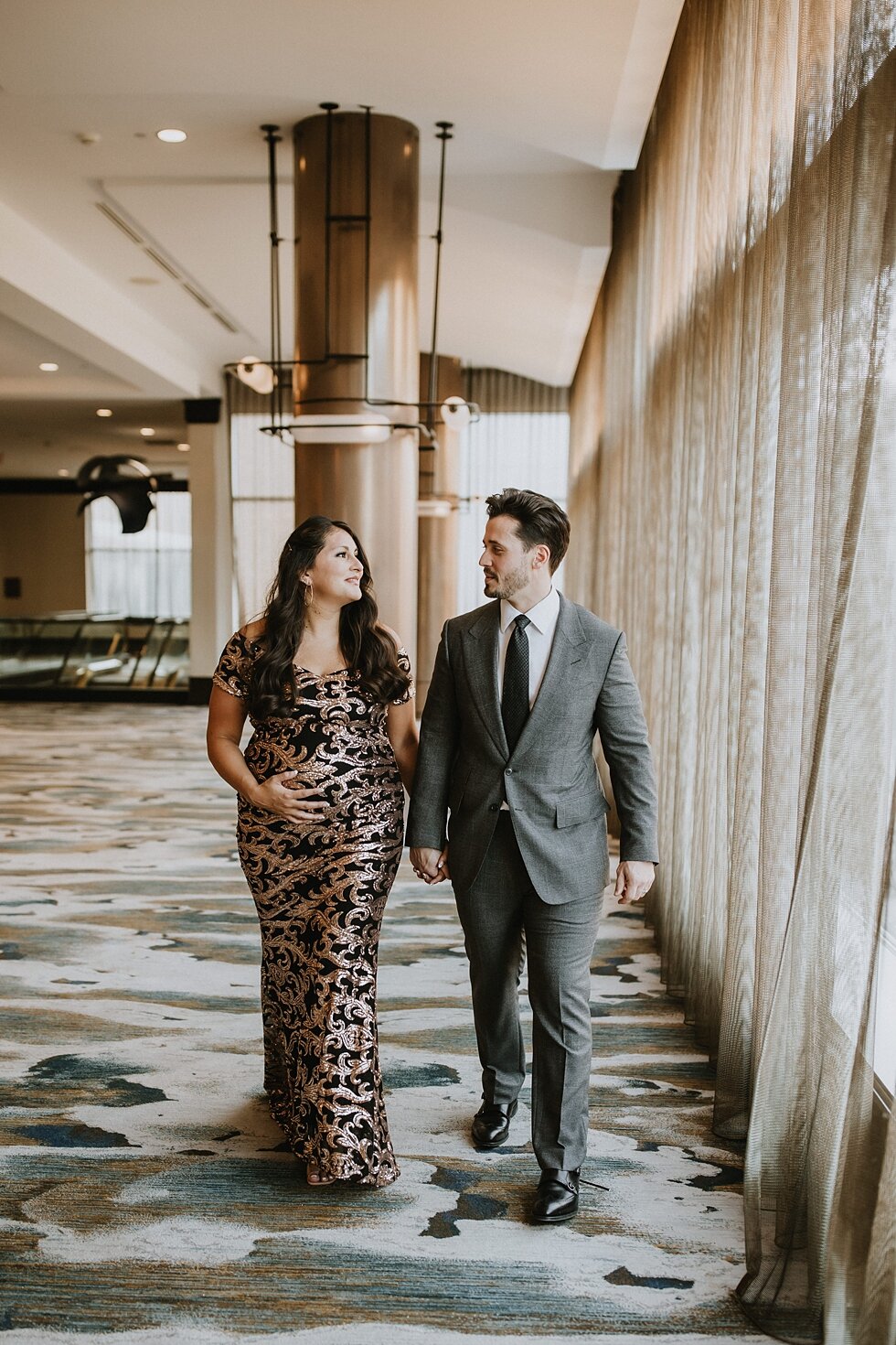  Walking side by side this couple is preparing to step into their roles as mom and dad. #maternitygoals #maternityphotographer #babybump #kentuckyphotographer #fancymaternitysession #modernmaternitysession #urbanmaternitysession #dressymaternitysessi