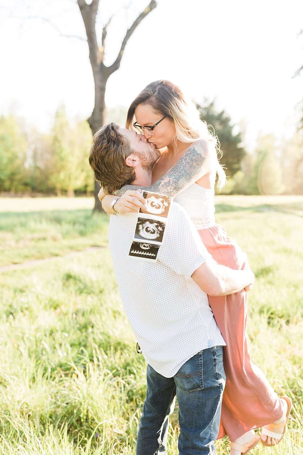  Ultrasound announcement as this couple kisses and celebrates a new baby on the way! announcement for a southern spring session. couple baby on the way expecting excited maternity photography congratulations announcement baby coming soon #padbl #padb