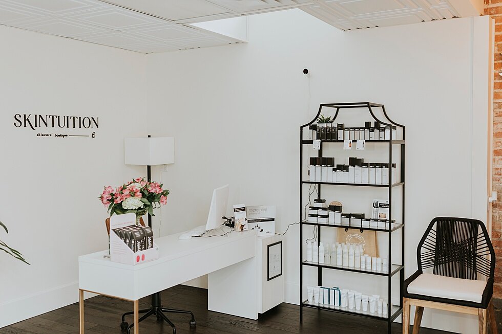  Skintuition in Louisville, Kentucky. clean lines modern boutique skincare health branding wellness selfcare gold black spa dermaplaning aesthetician specialty#branding #brandingsession #headshots #outdoorheadshots #brandingphotographer #brandingphot