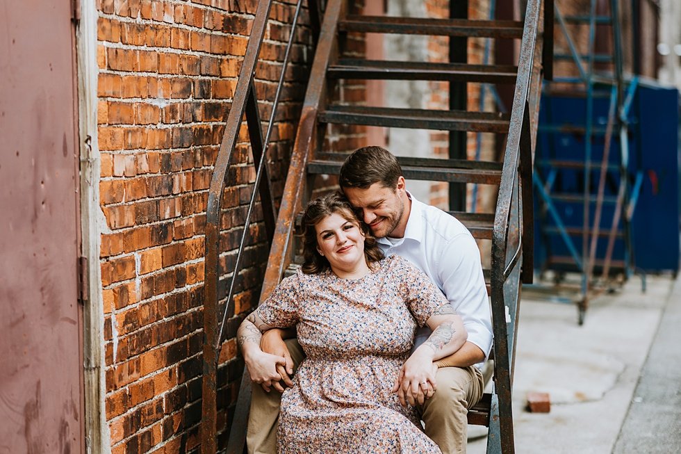  Engagment session in downtown New Albany, Indiana 