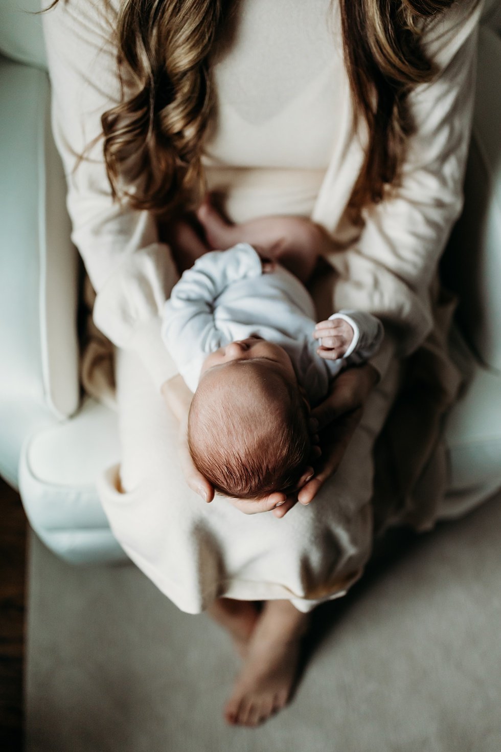  Modern in home lifestyle newborn session  