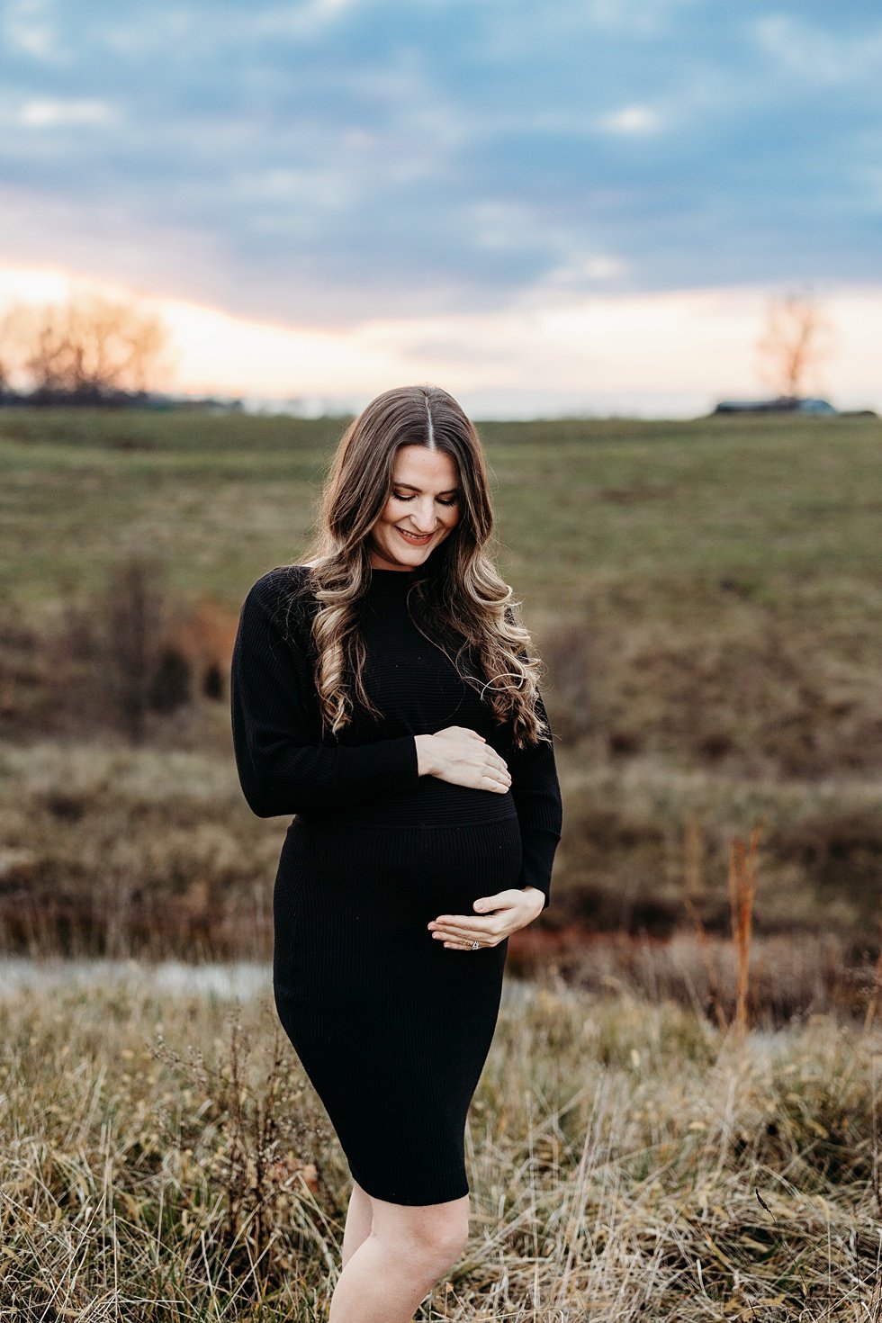  Maternity session at greenhouse and horse farm, Prospect Kentucky 