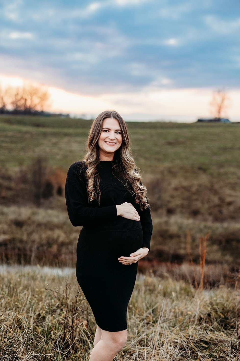  Maternity session at greenhouse and horse farm, Prospect Kentucky 