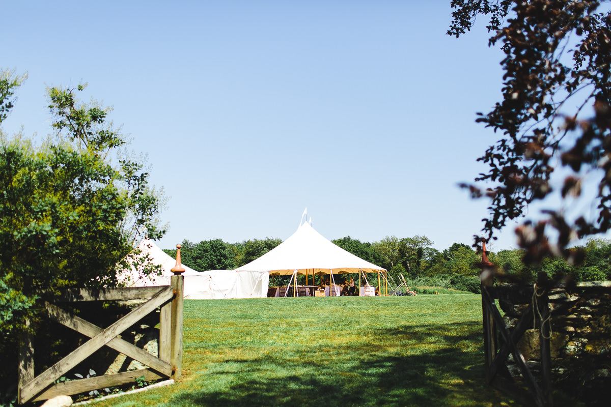 rhode-island-private-estate-wedding-semia-flowers-emily-kirke (15 of 185).jpg