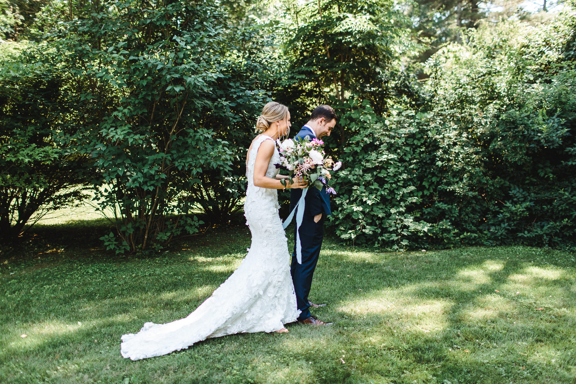 connecticut-summer-lake-wedding-emily-kirke-photography-upstyle (36 of 181).jpg