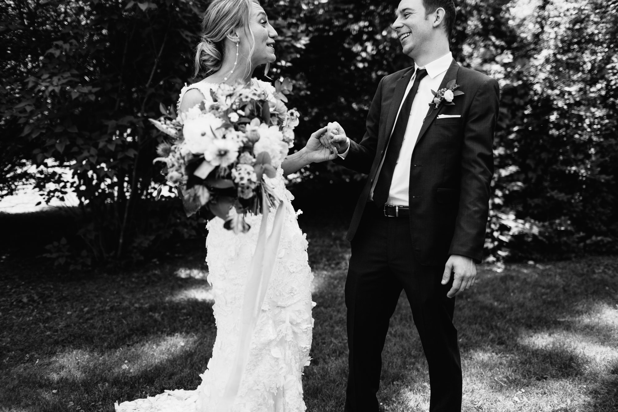 connecticut-summer-lake-wedding-emily-kirke-photography-upstyle (45 of 181).jpg